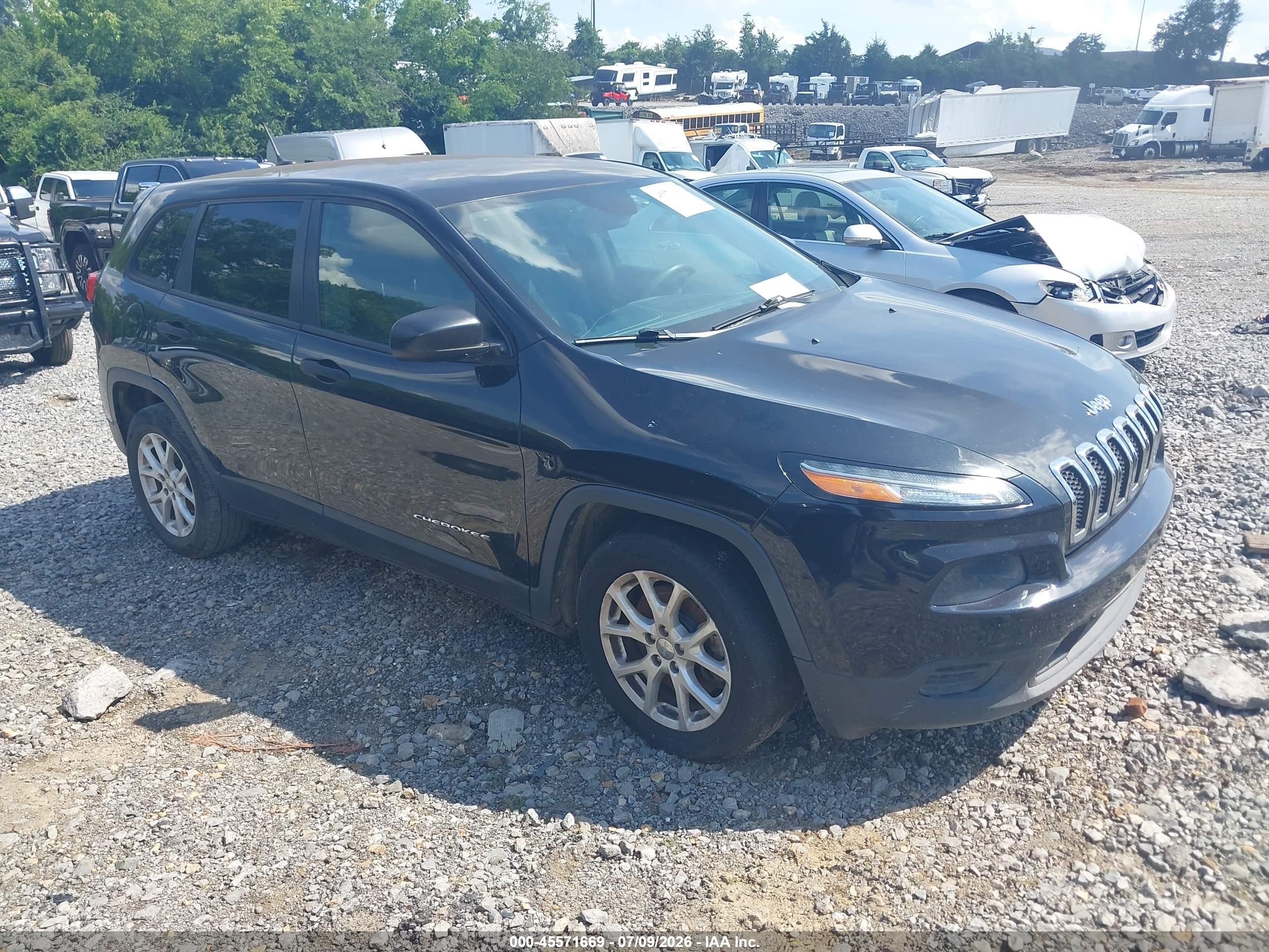 2014 Jeep Cherokee Sport, VIN 1C4PJLAB9EW221999 — Normal wear