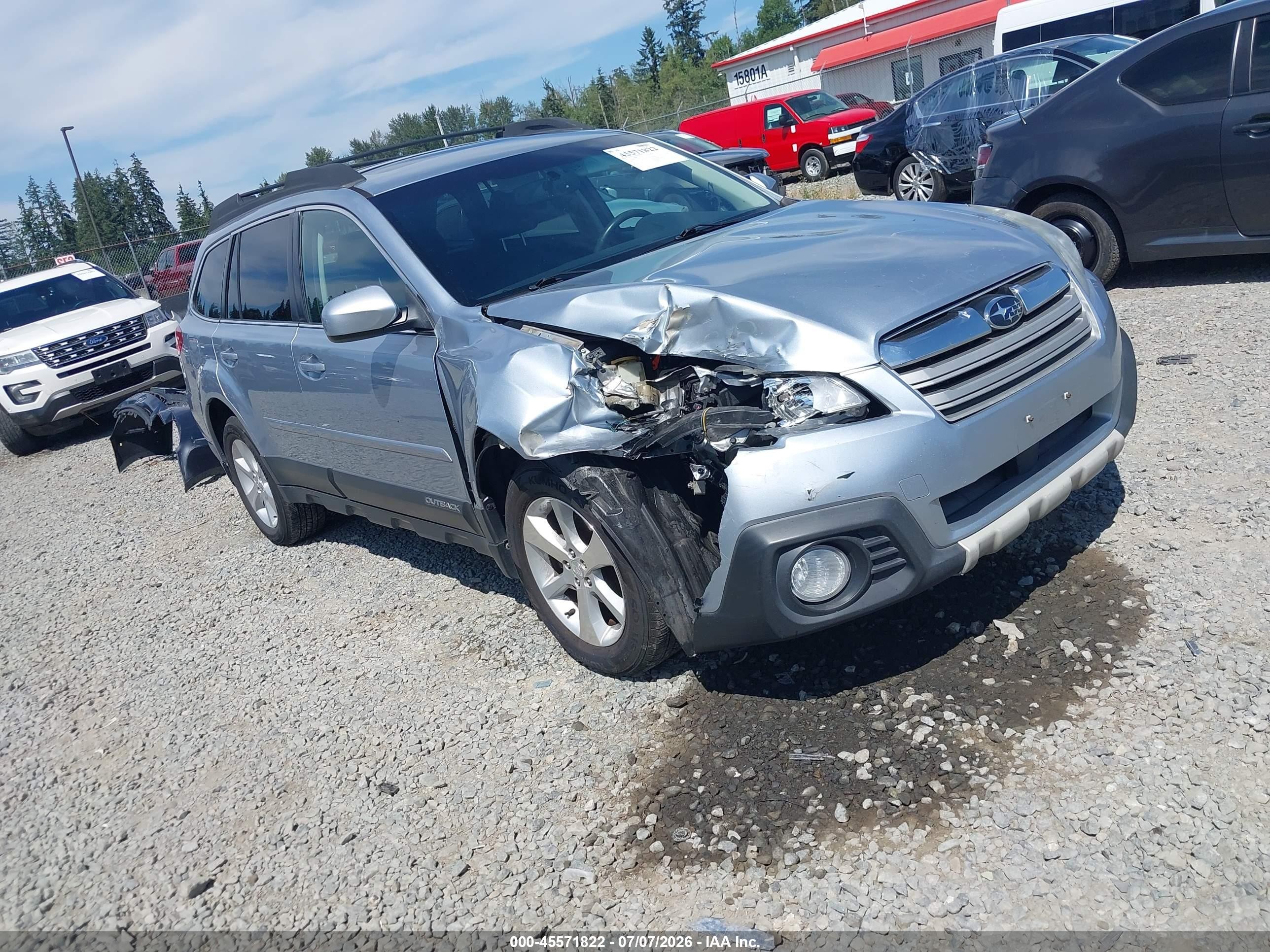 2014 Subaru Outback Limited, VIN 4S4BRBLC6E3255849 — Front end