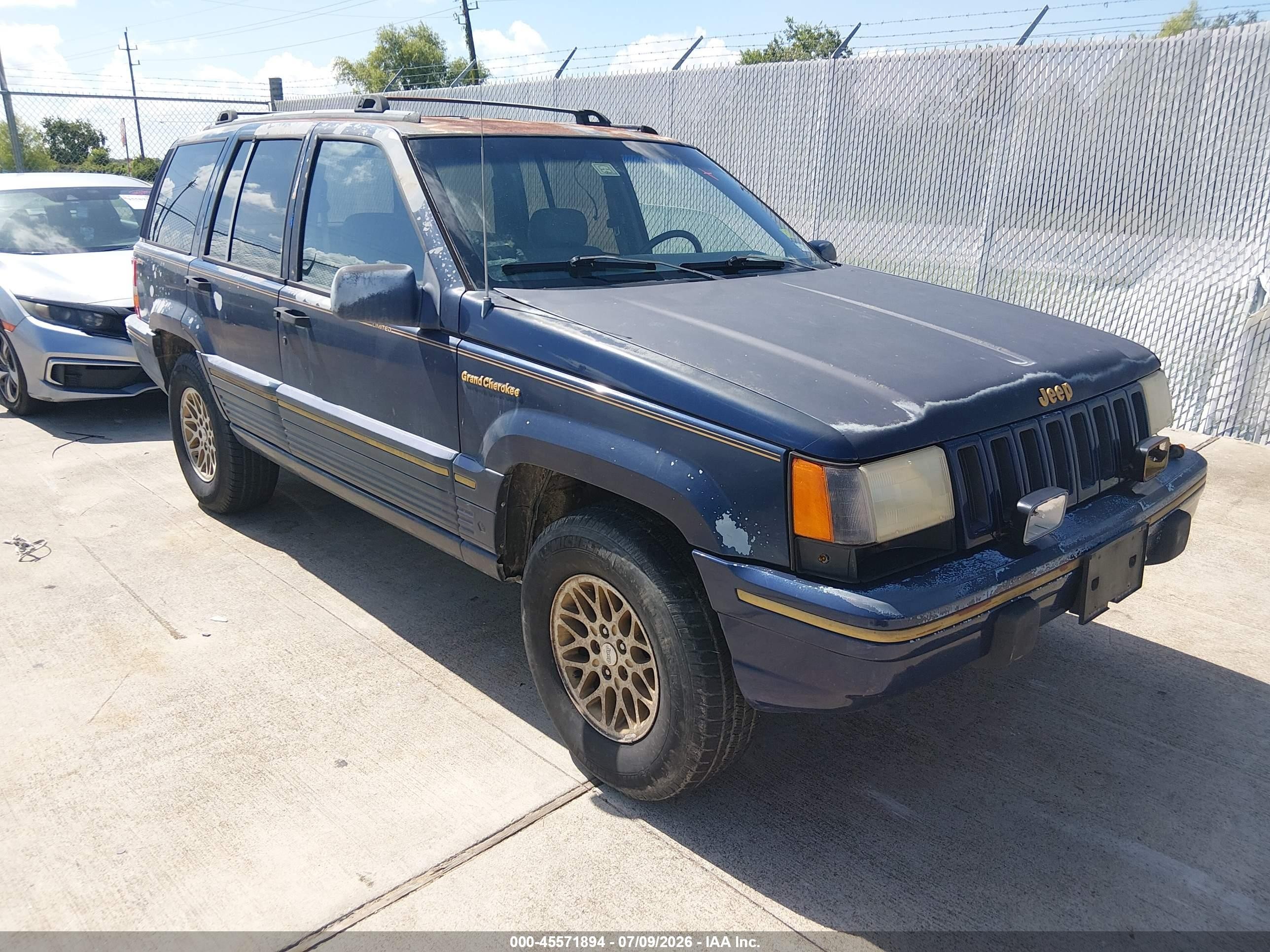 1993 Jeep Grand Cherokee Limited, VIN 1J4GZ78S4PC502371 — Normal wear
