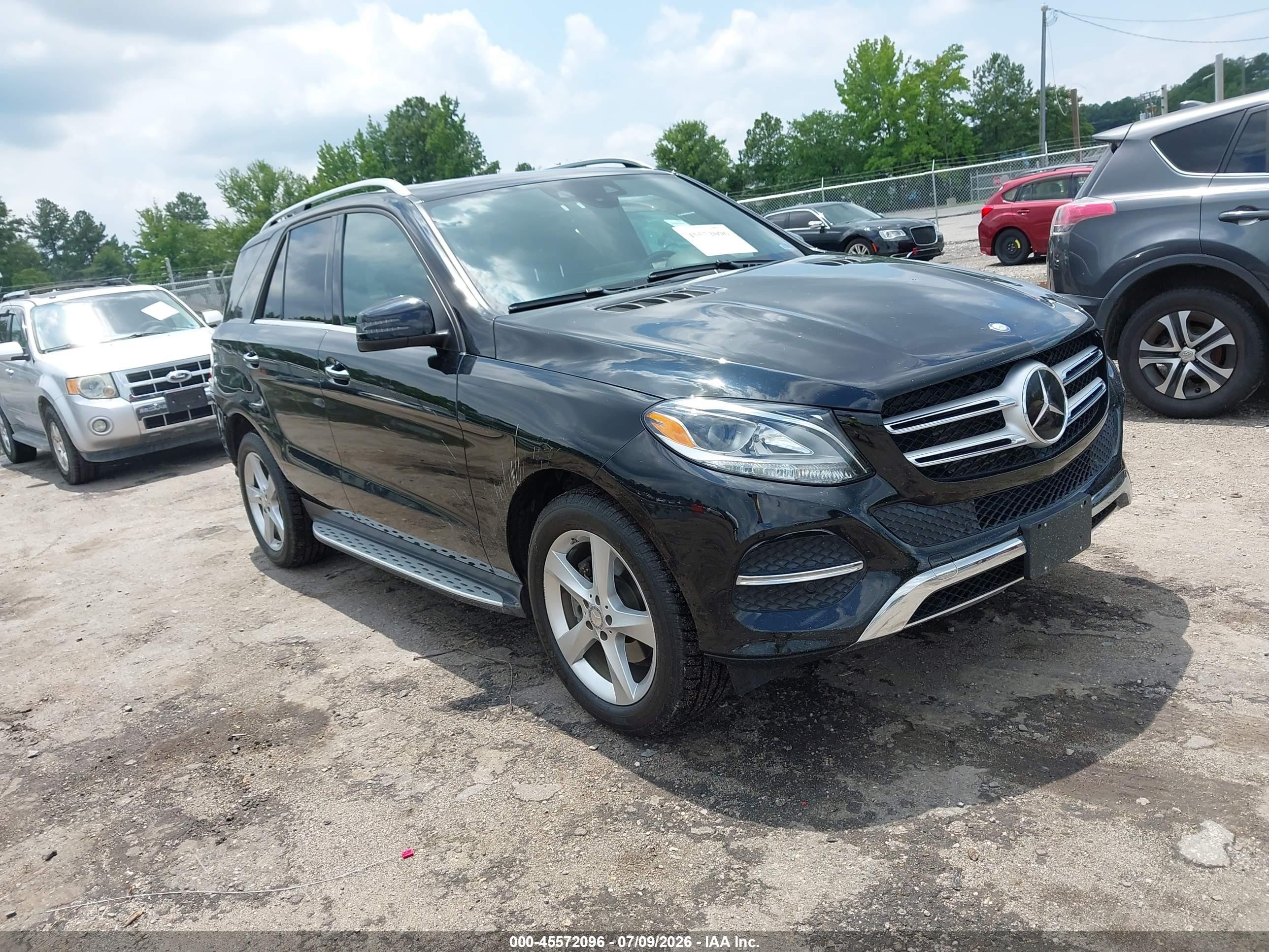 2016 Mercedes-Benz GLE 300d, VIN 4JGDA0EB0GA790585 — Rear end