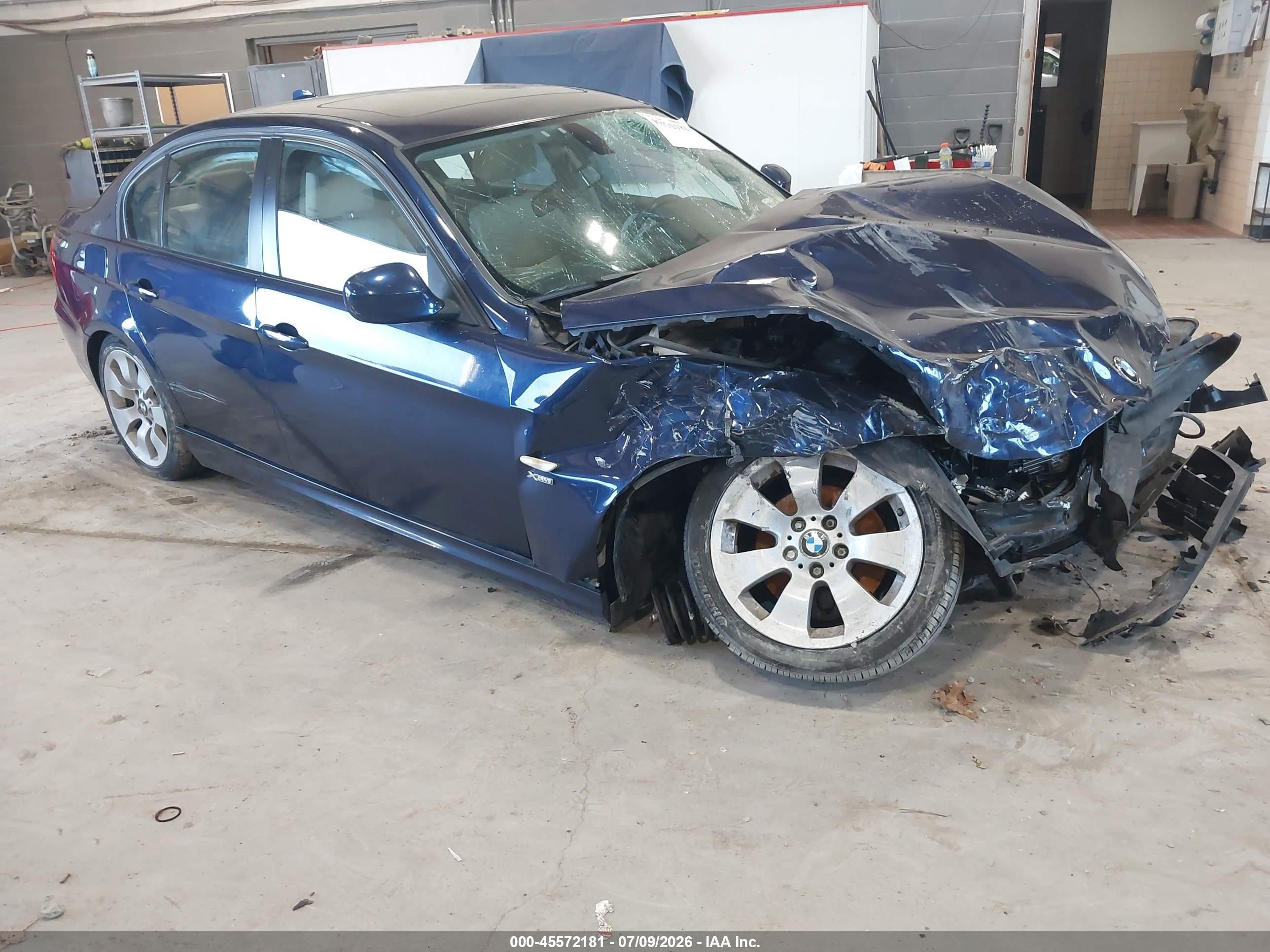 2011 BMW 3 Series 328i xDrive, VIN WBAPK5C59BF124326 — Front end