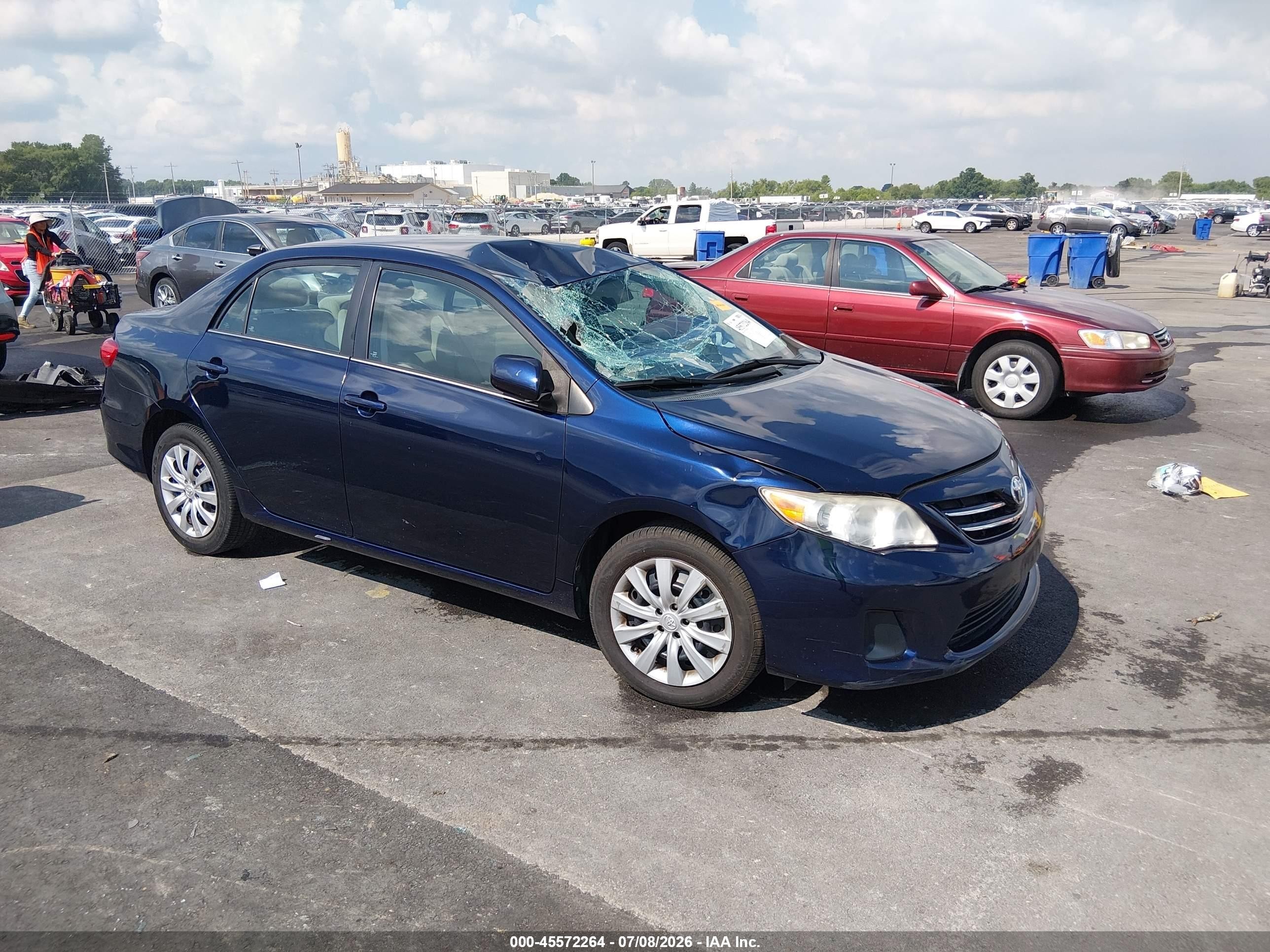 2013 Toyota Corolla L, VIN 2T1BU4EE9DC094612 — Front end