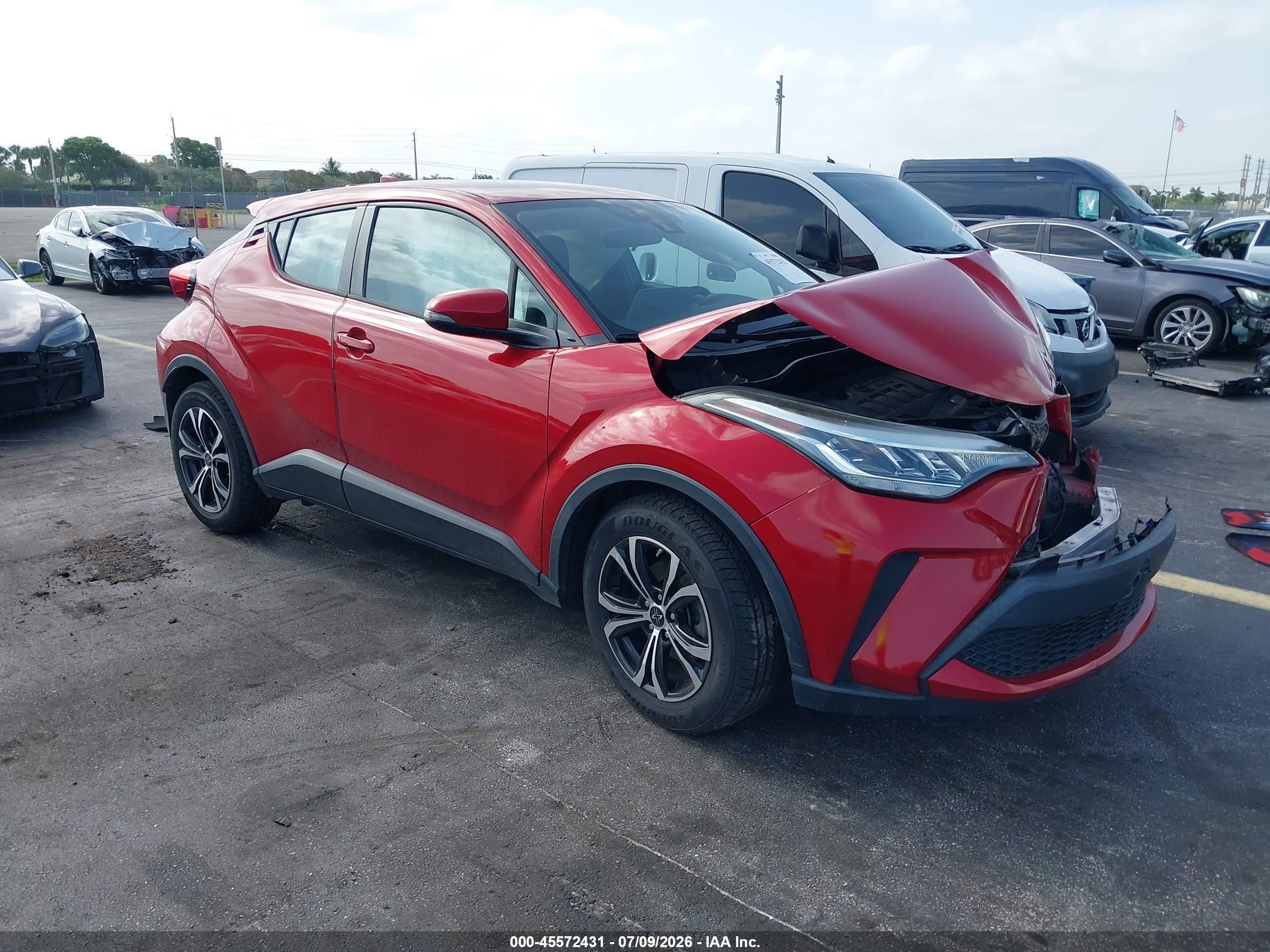 2020 Toyota C-HR LE, VIN NMTKHMBX1LR104483 — Front end