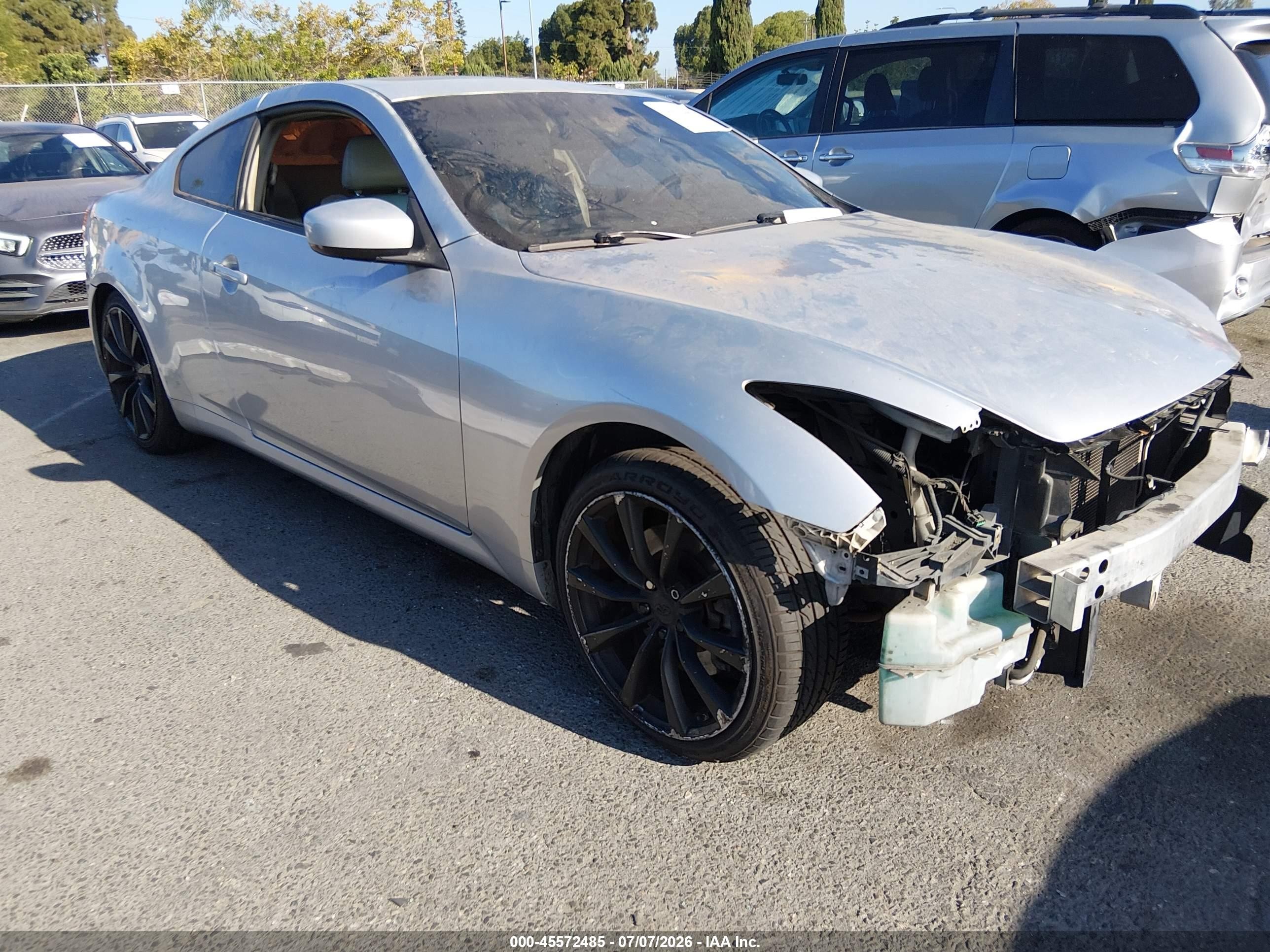 2008 Infiniti G37 Journey, VIN JNKCV64E98M104710 — Front end