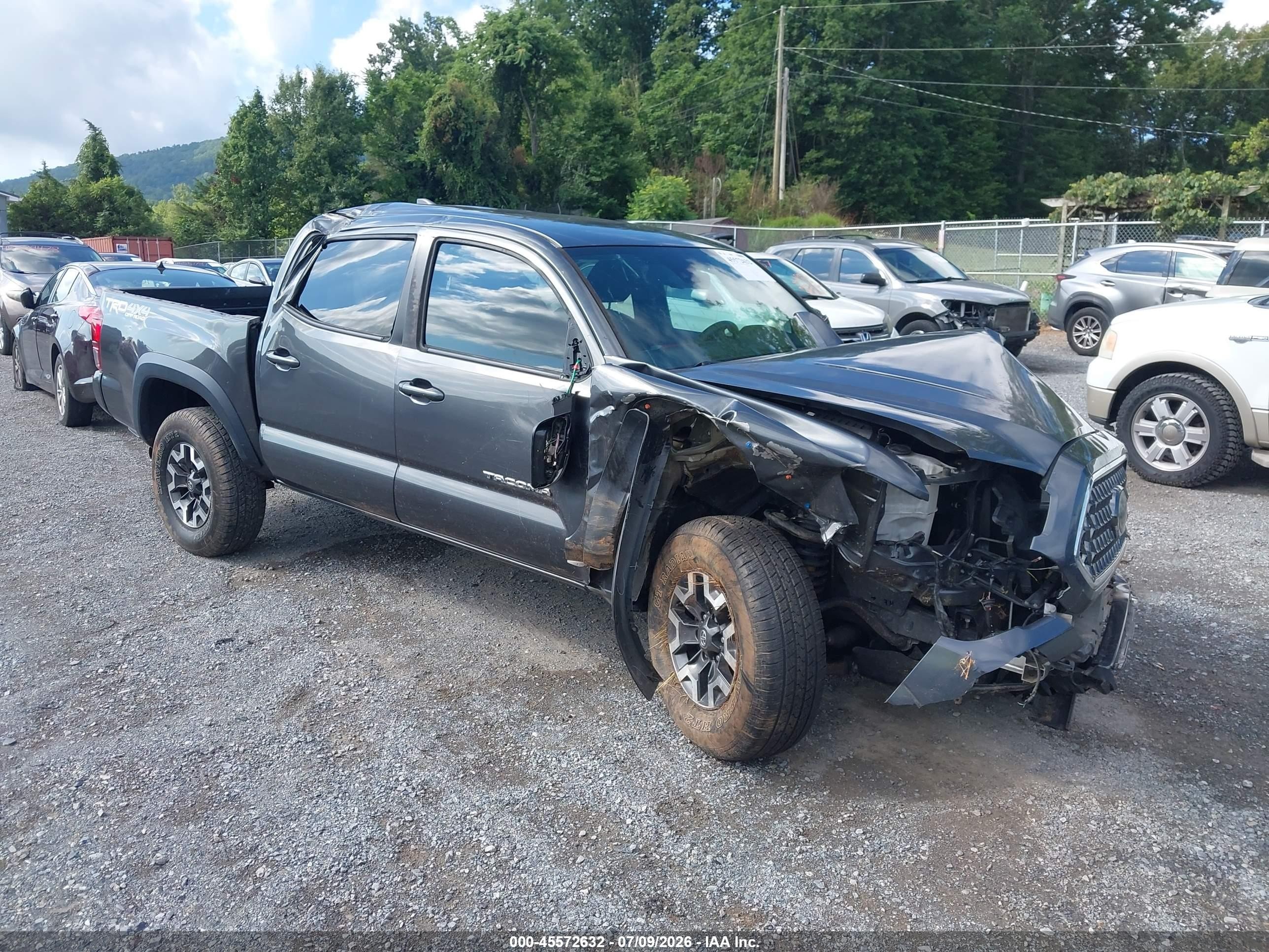 2019 Toyota Tacoma TRD Off Road, VIN 3TMCZ5AN8KM231688 — All over
