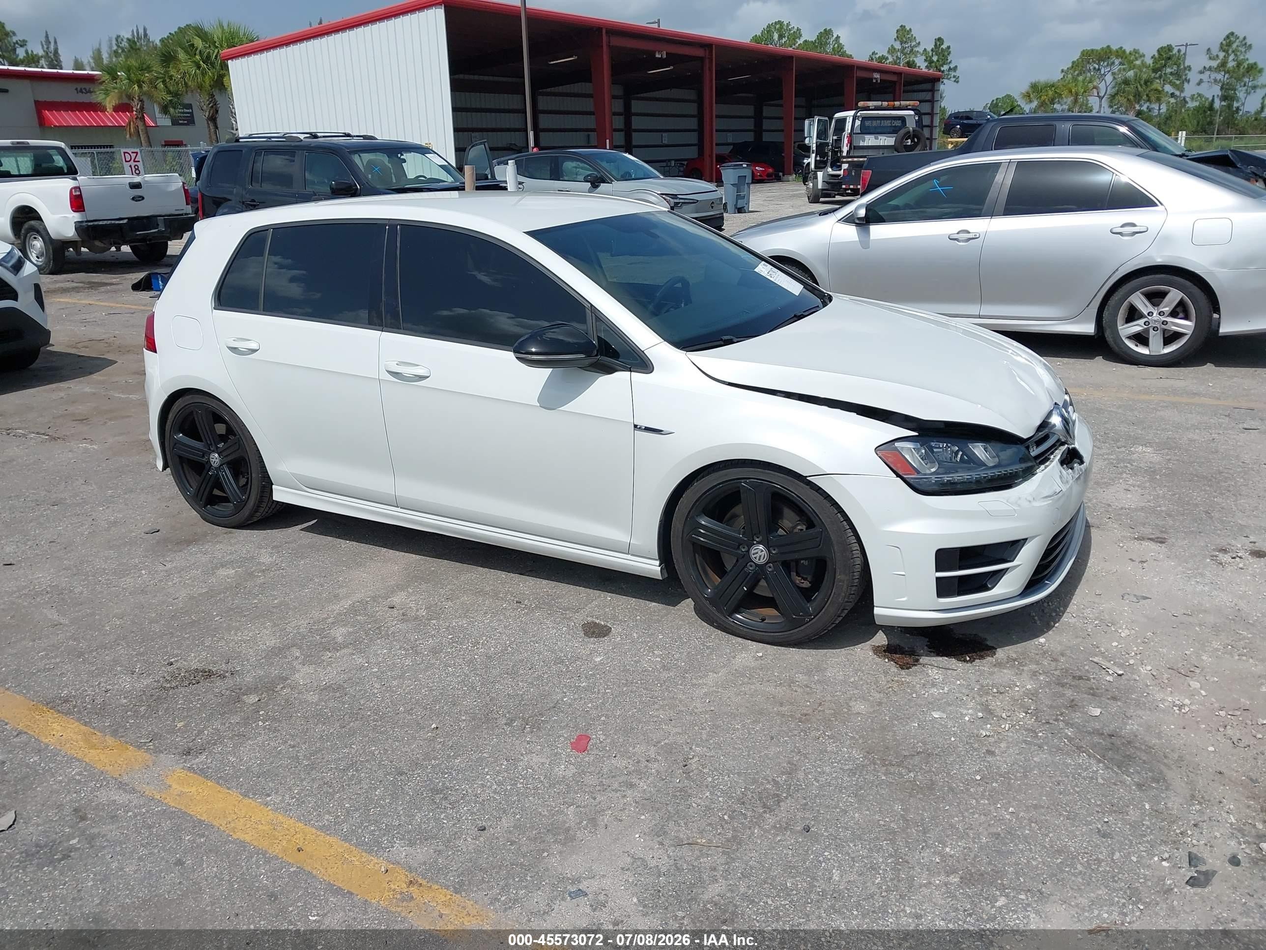 2016 Volkswagen Golf R, VIN WVWUF7AU9GW151694 — Rear end