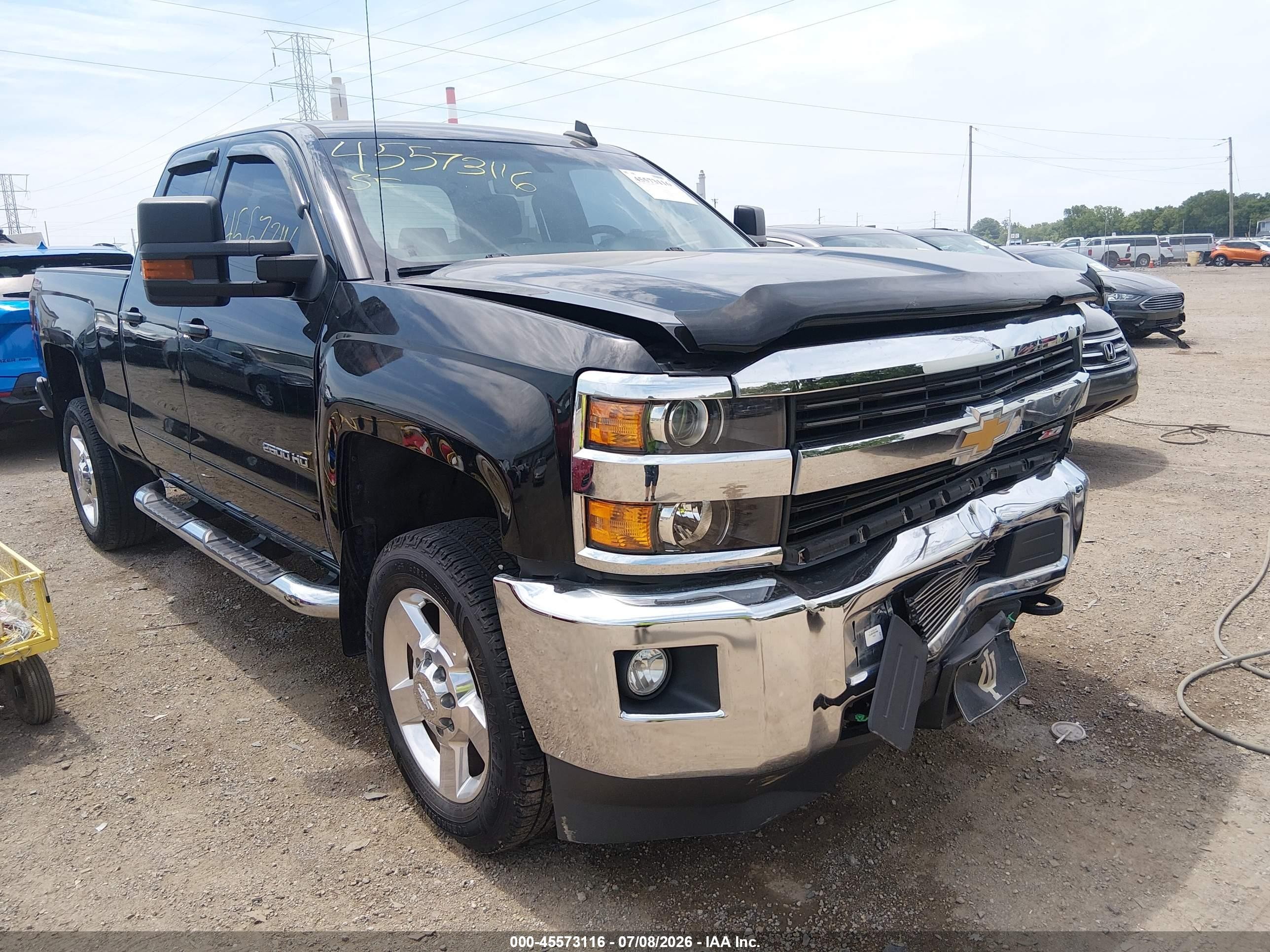 2016 Chevrolet Silverado 2500HD LT, VIN 1GC2KVEG1GZ286100 — Front end