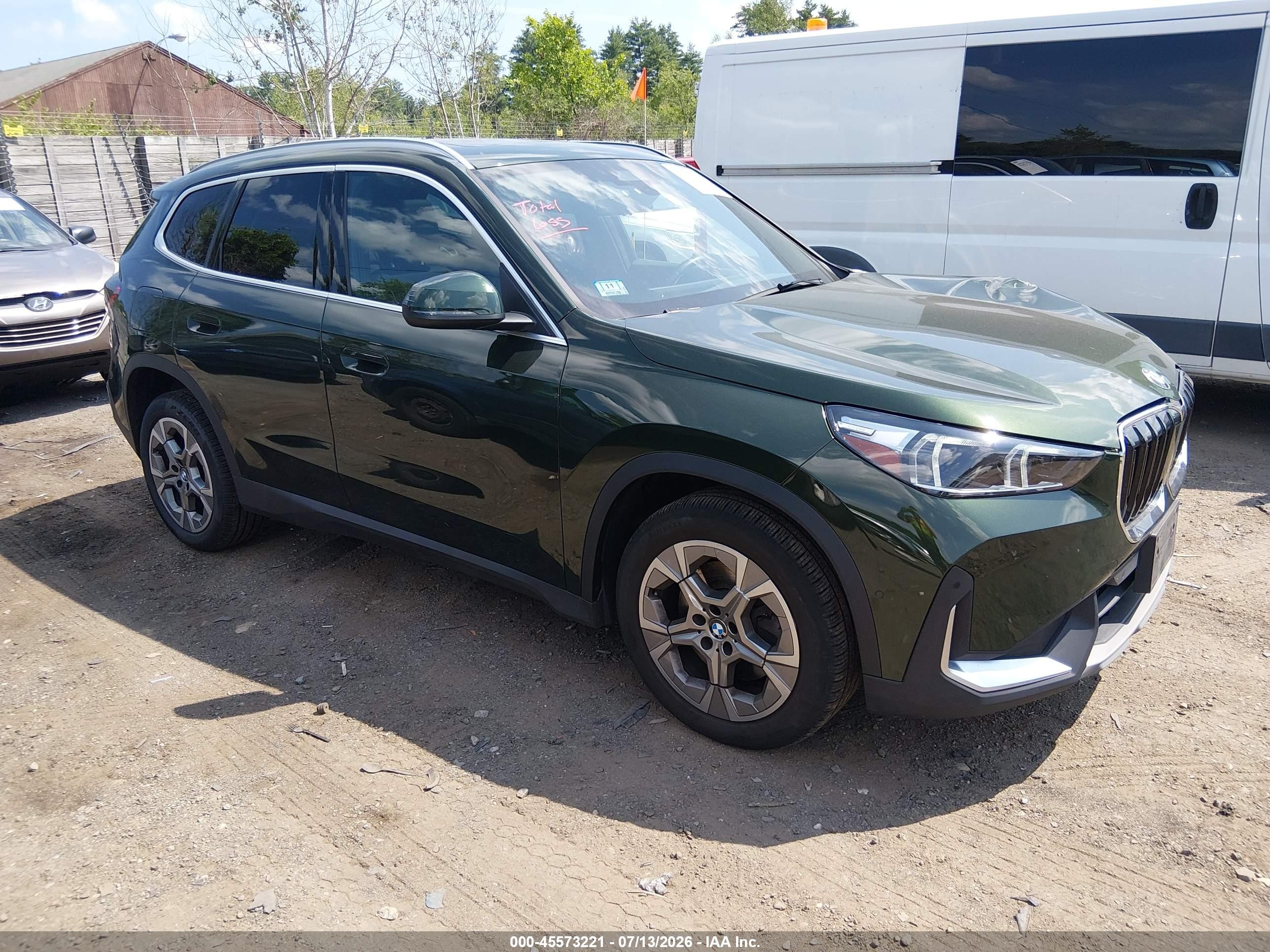 2023 BMW X1 xDrive28i, VIN WBX73EF08P5X90612 — Front end