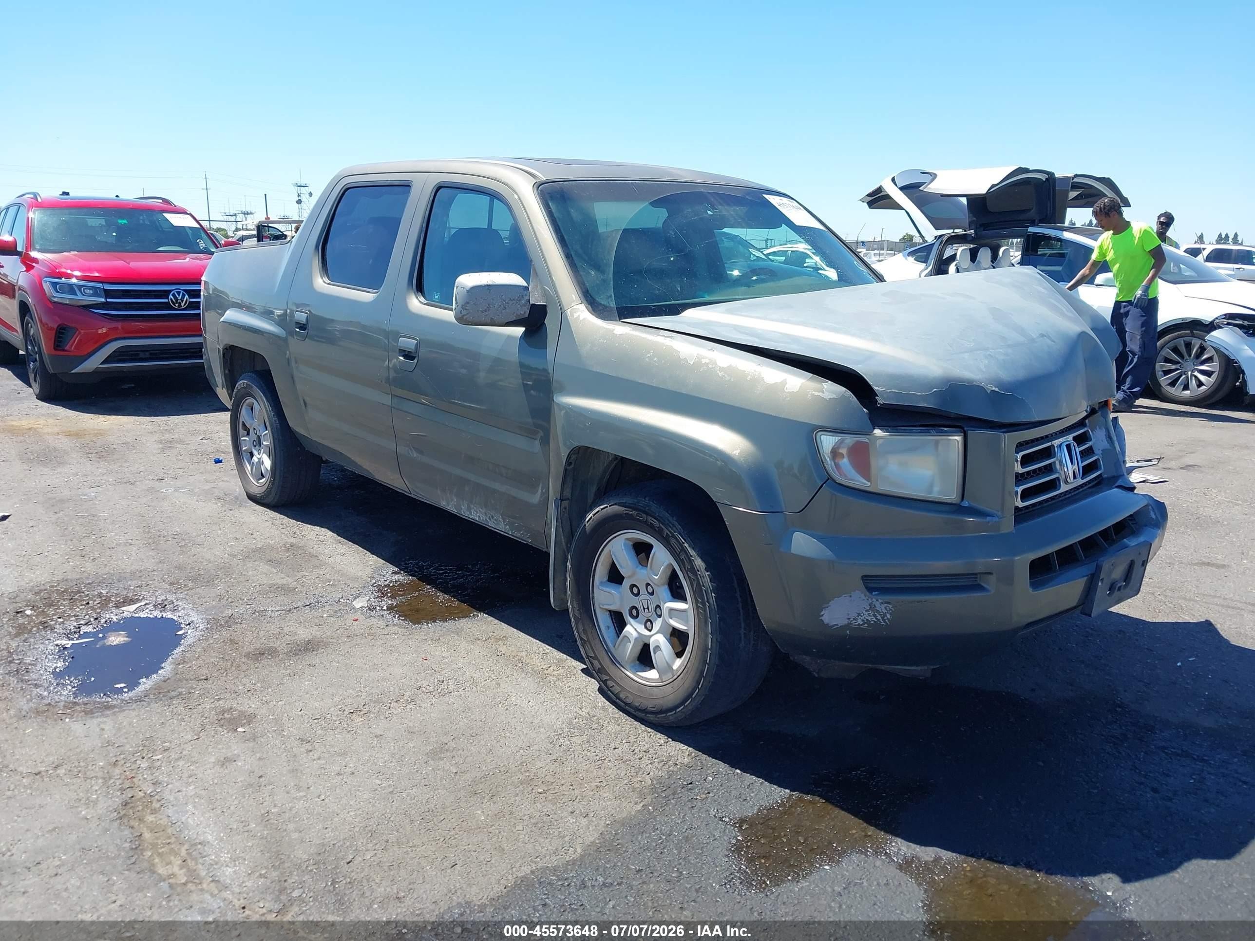 2007 Honda Ridgeline RTL, VIN 2HJYK16517H509408 — Front end