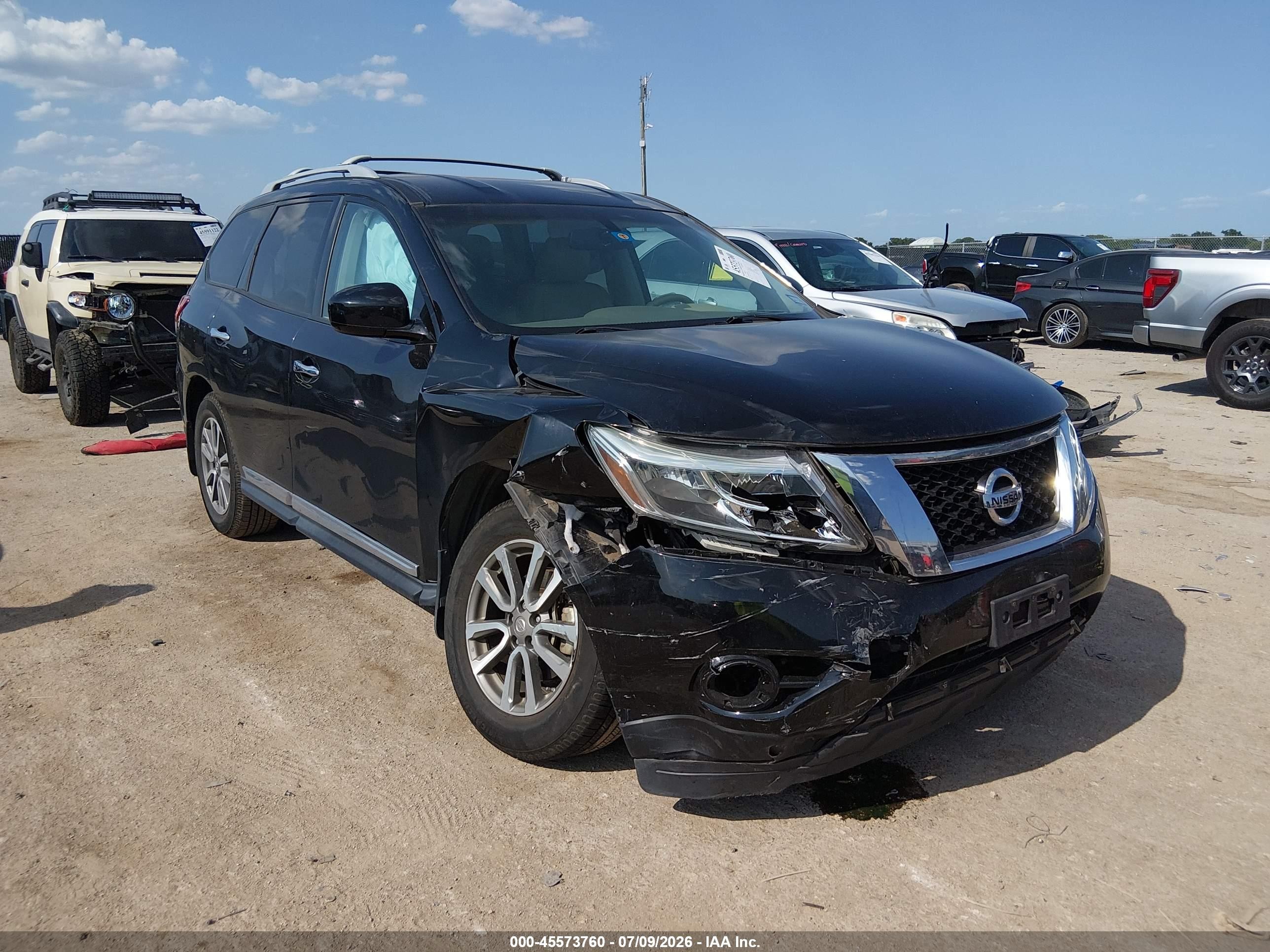 2013 Nissan Pathfinder SL, VIN 5N1AR2MN4DC659226 — Front end