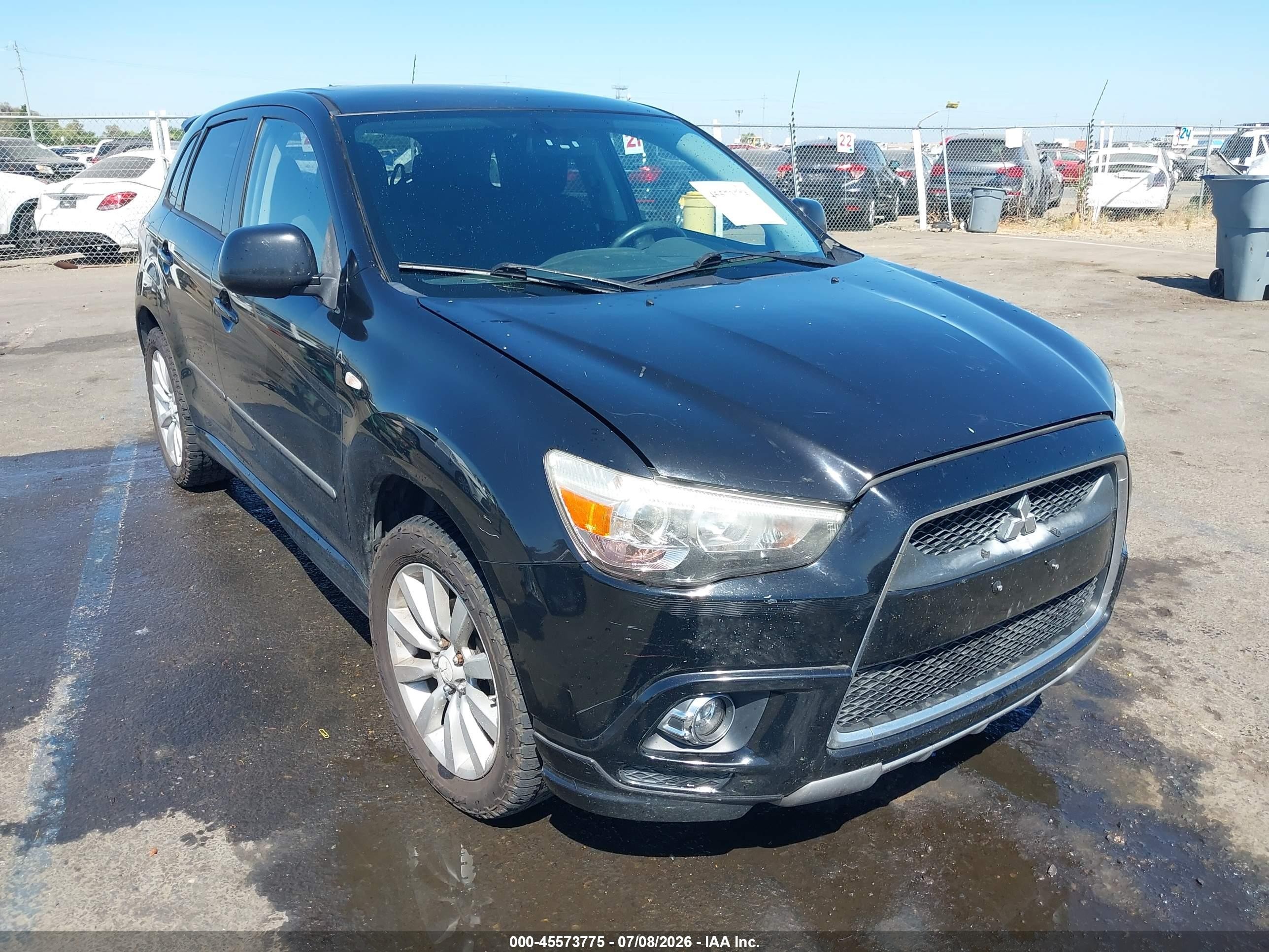 2011 Mitsubishi Outlander SE, VIN JA4AR4AU8BZ024946 — Normal wear