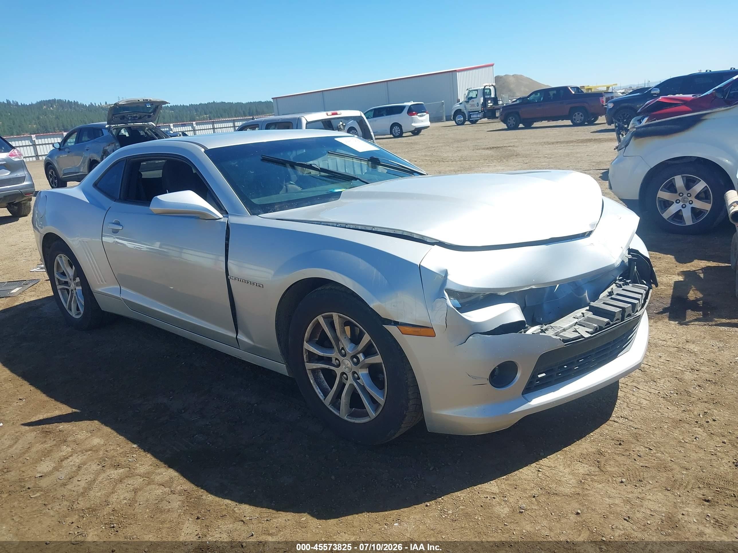 2014 Chevrolet Camaro LT, VIN 2G1FB1E33E9308315 — Перед