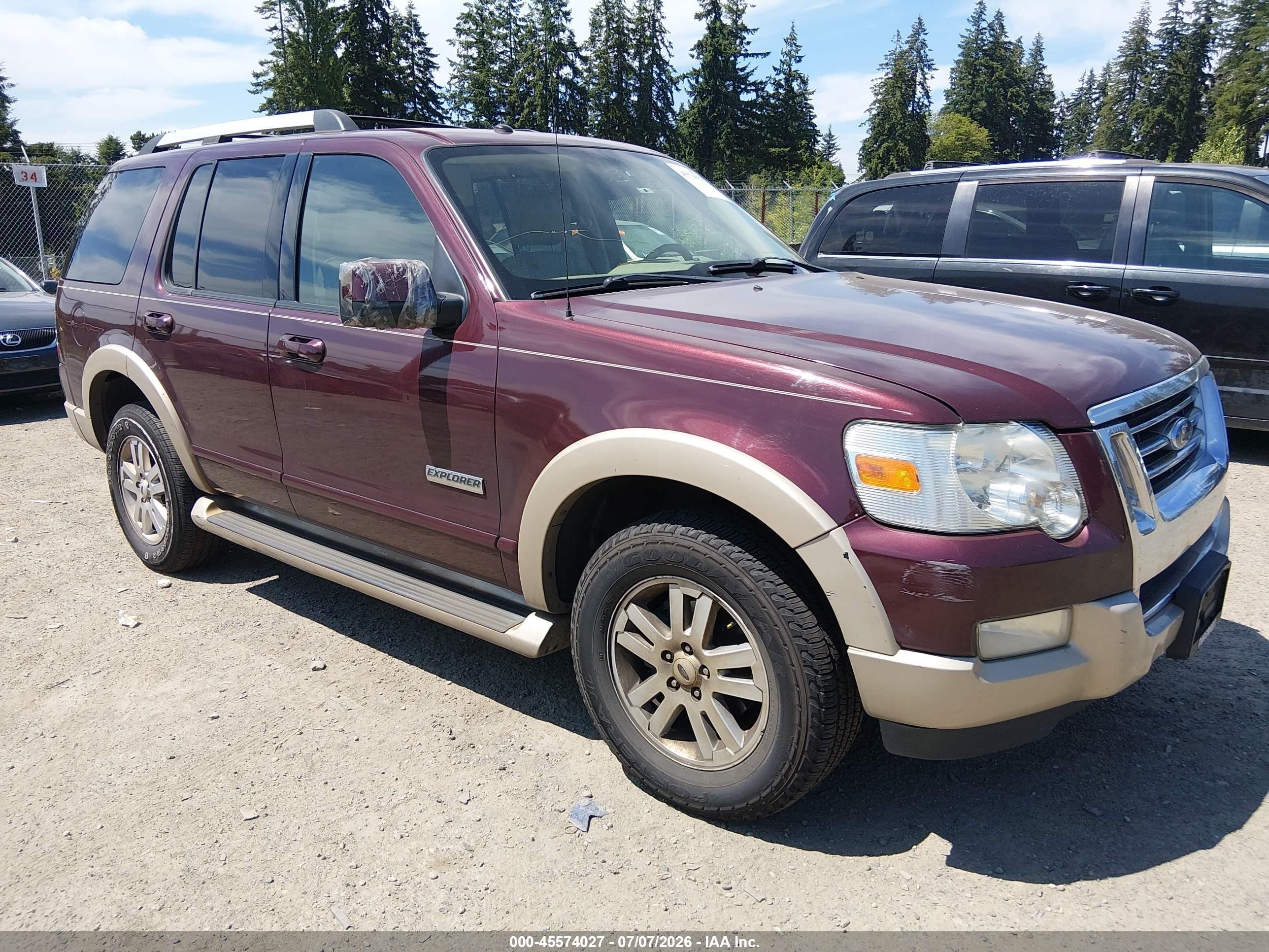 2007 Ford Explorer Eddie Bauer, VIN 1FMEU74857UB40045 — Normal wear