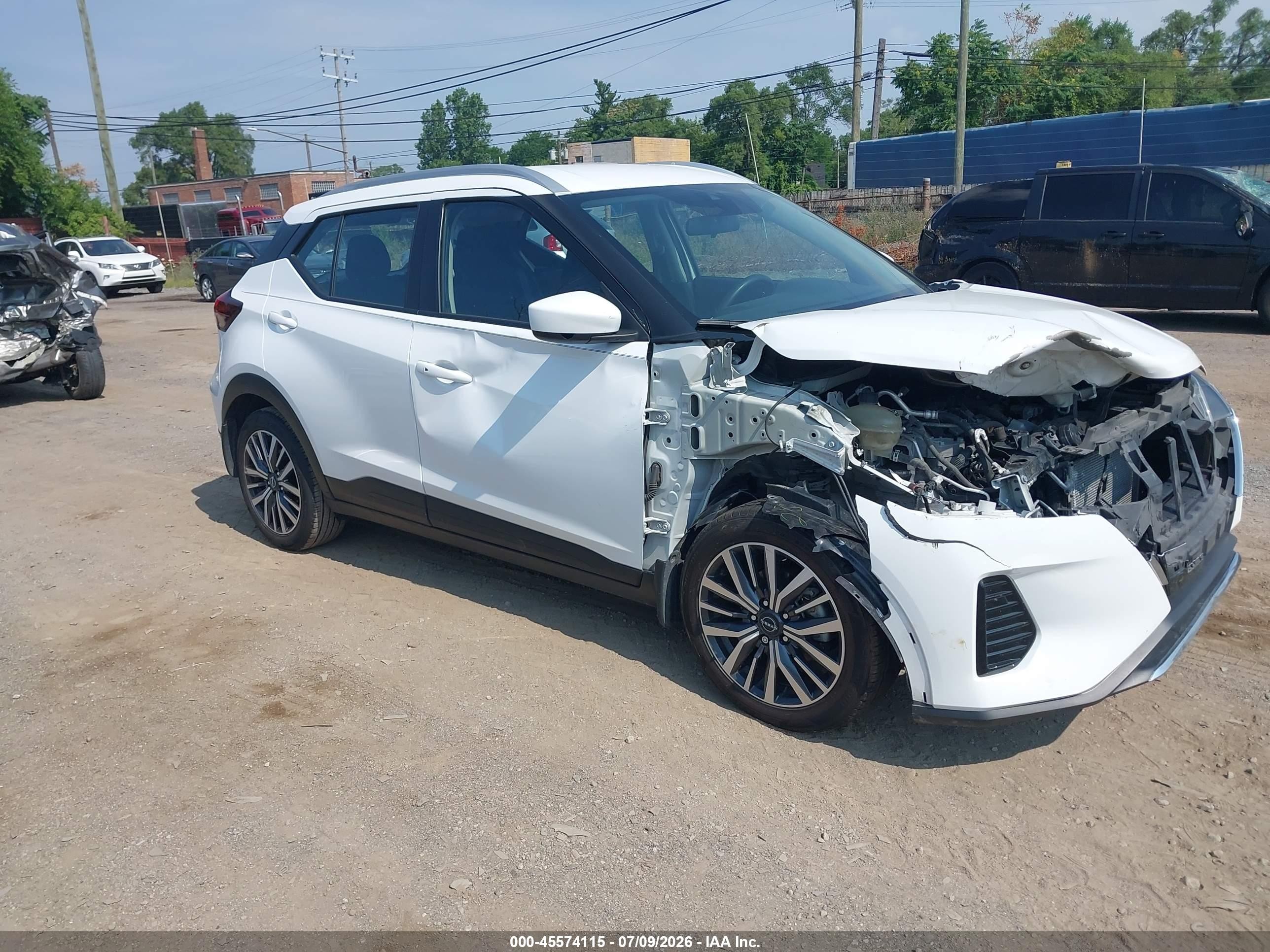 2024 Nissan Kicks SV, VIN 3N1CP5CV5RL492511 — Front end