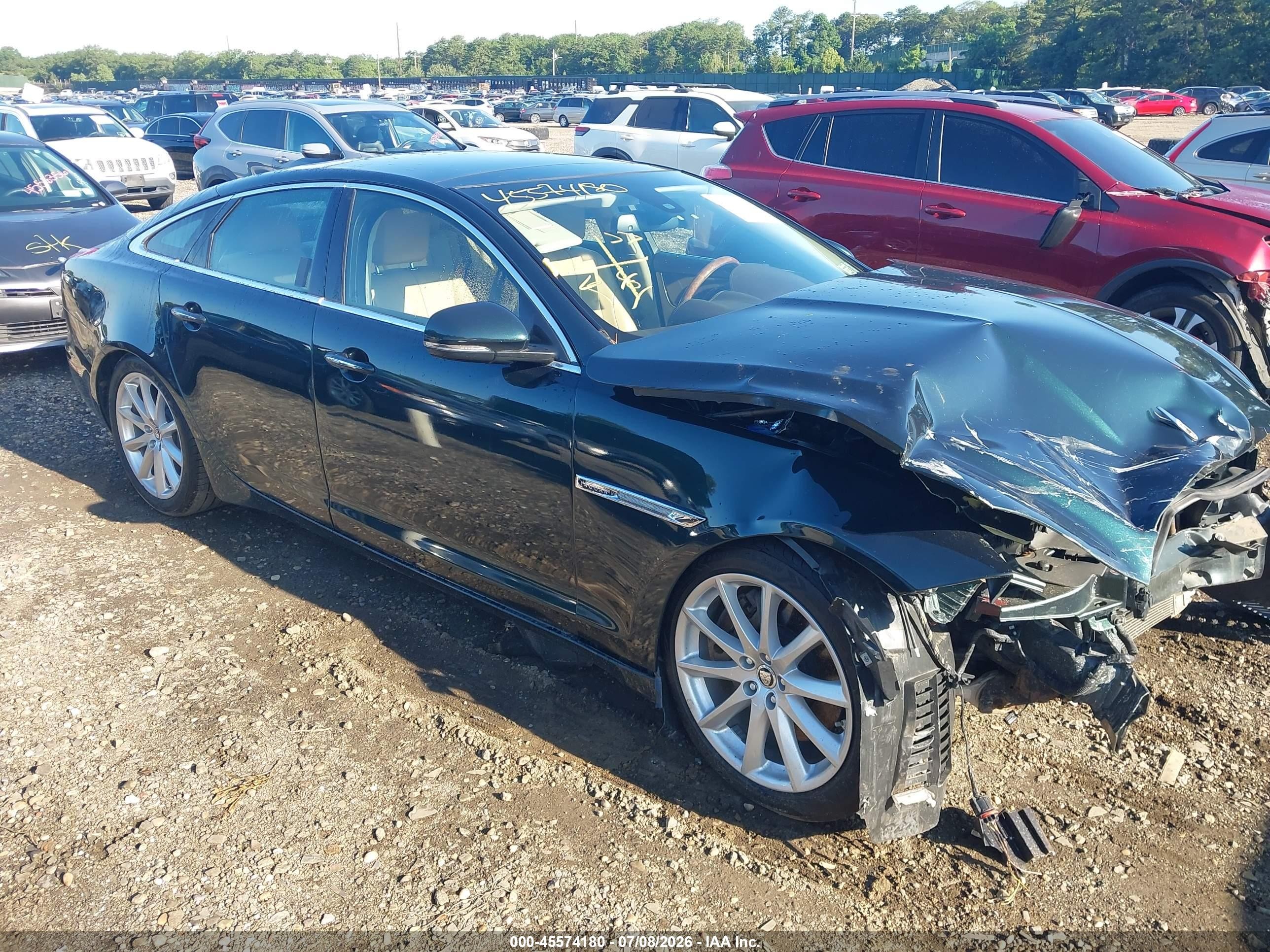 2012 Jaguar XJ, VIN SAJWA1CBXCLV33326 — Front end