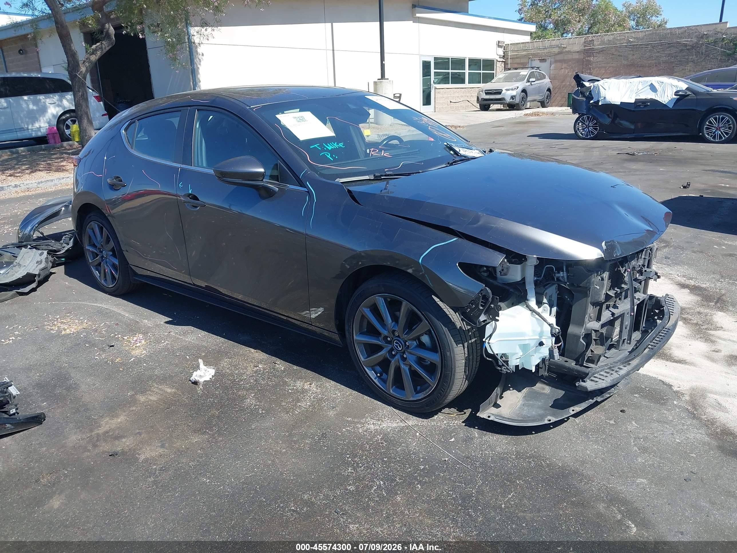 2022 Mazda 3 Preferred, VIN JM1BPALL9N1522322 — Front end