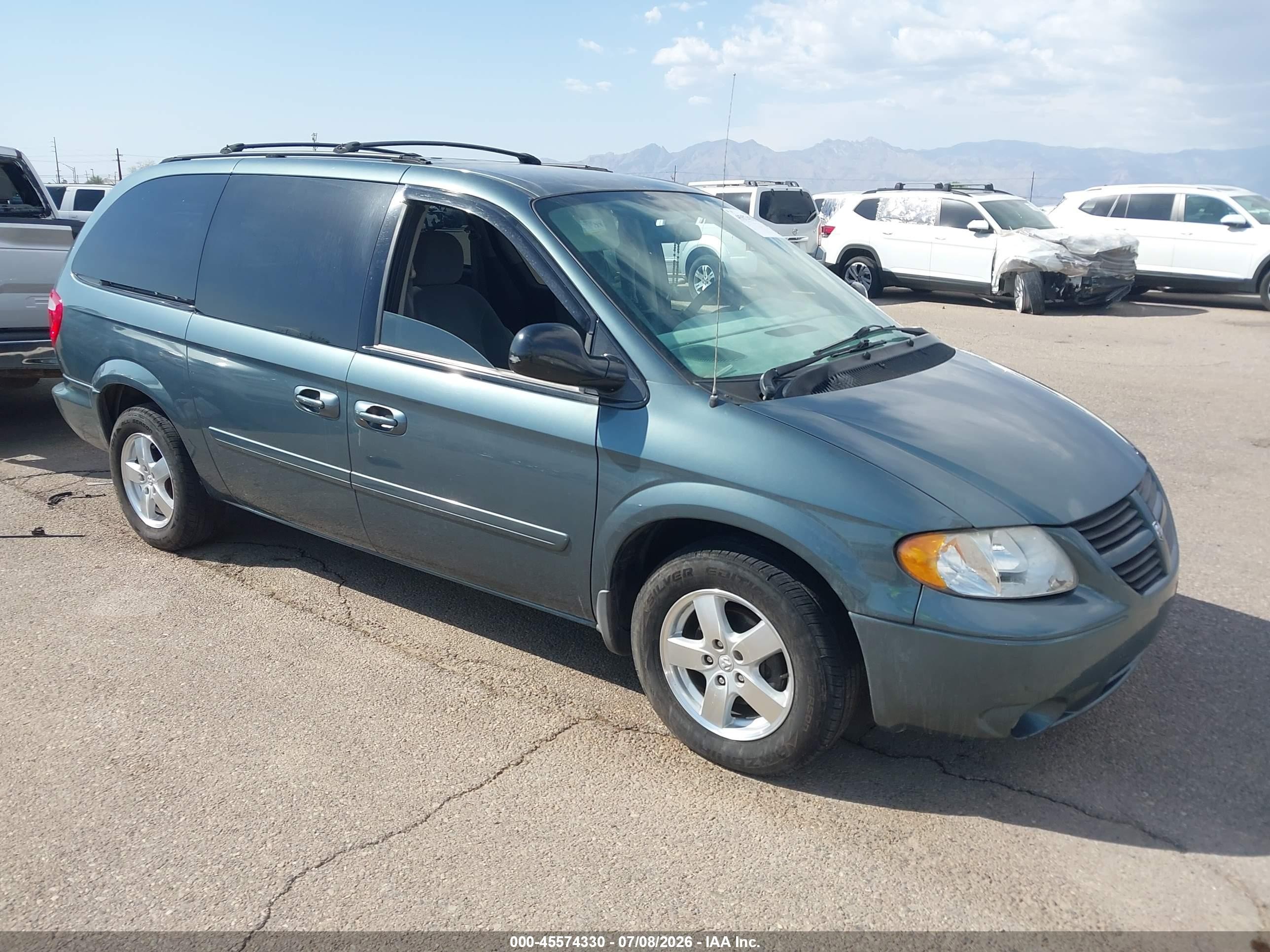 2007 Dodge Grand Caravan SXT, VIN 2D4GP44L77R132925 — Burn