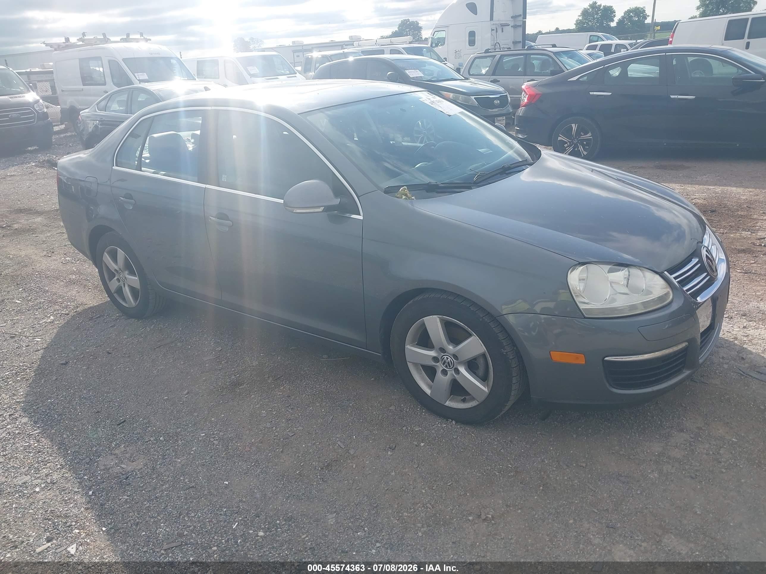 2009 Volkswagen Jetta SE, VIN 3VWRZ71KX9M099097 — Rear end