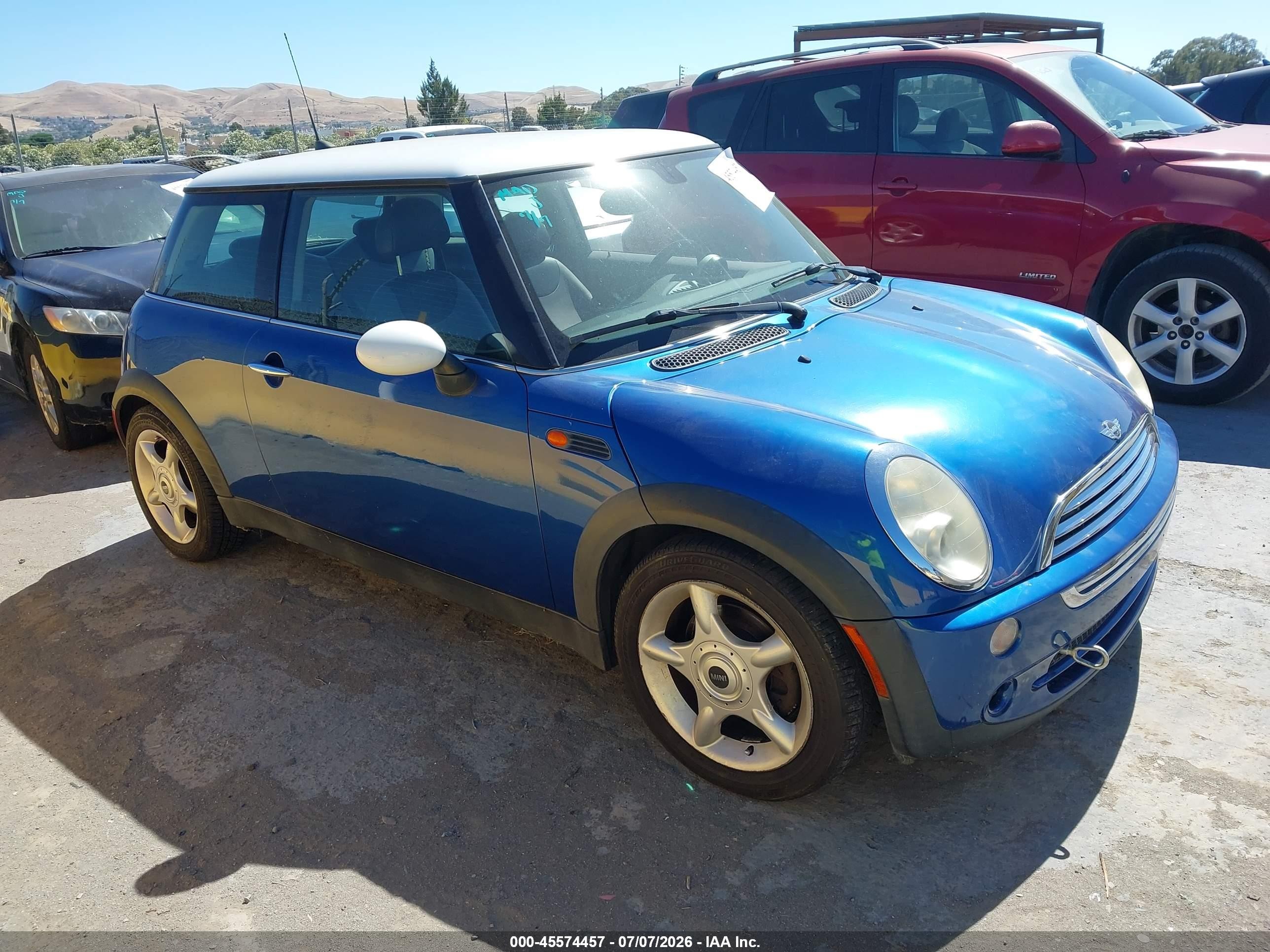 2006 MINI Hardtop, VIN WMWRC33526TK17951 — Обычный износ