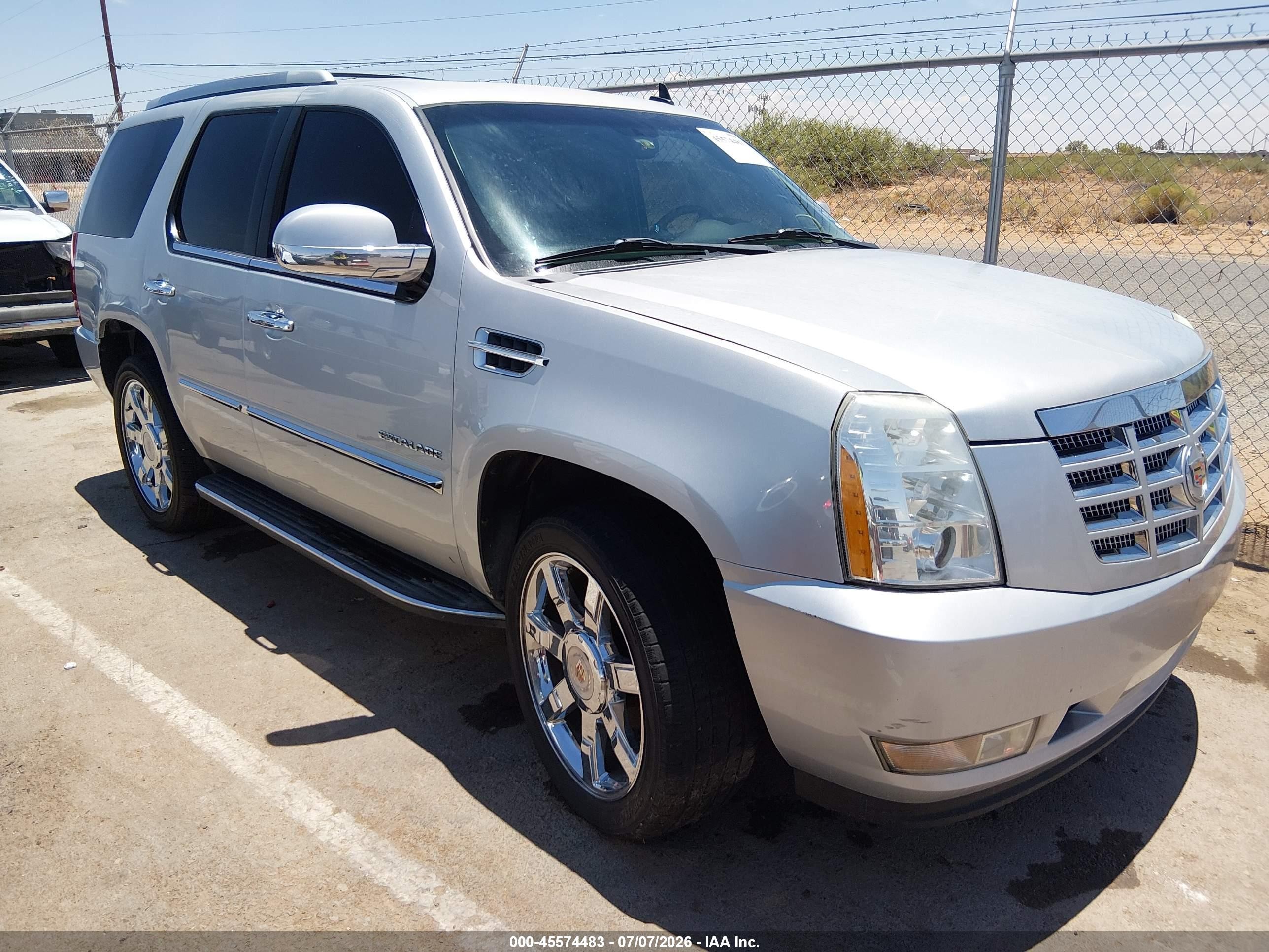 2014 Cadillac Escalade Luxury, VIN 1GYS4BEF7ER231061 — Обычный износ