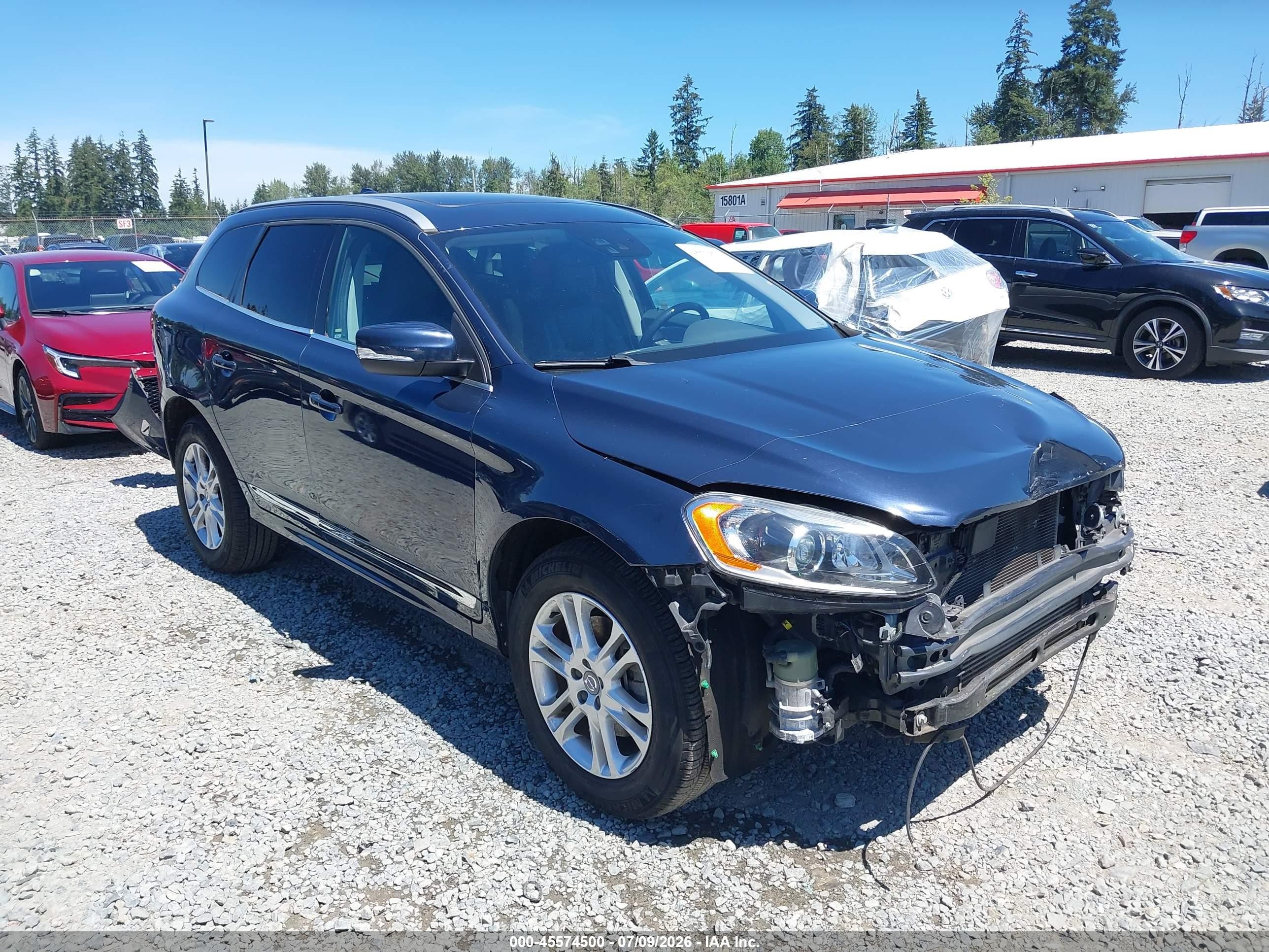 2015 Volvo XC60 T5 Platinum, VIN YV4612RM4F2747054 — Front end