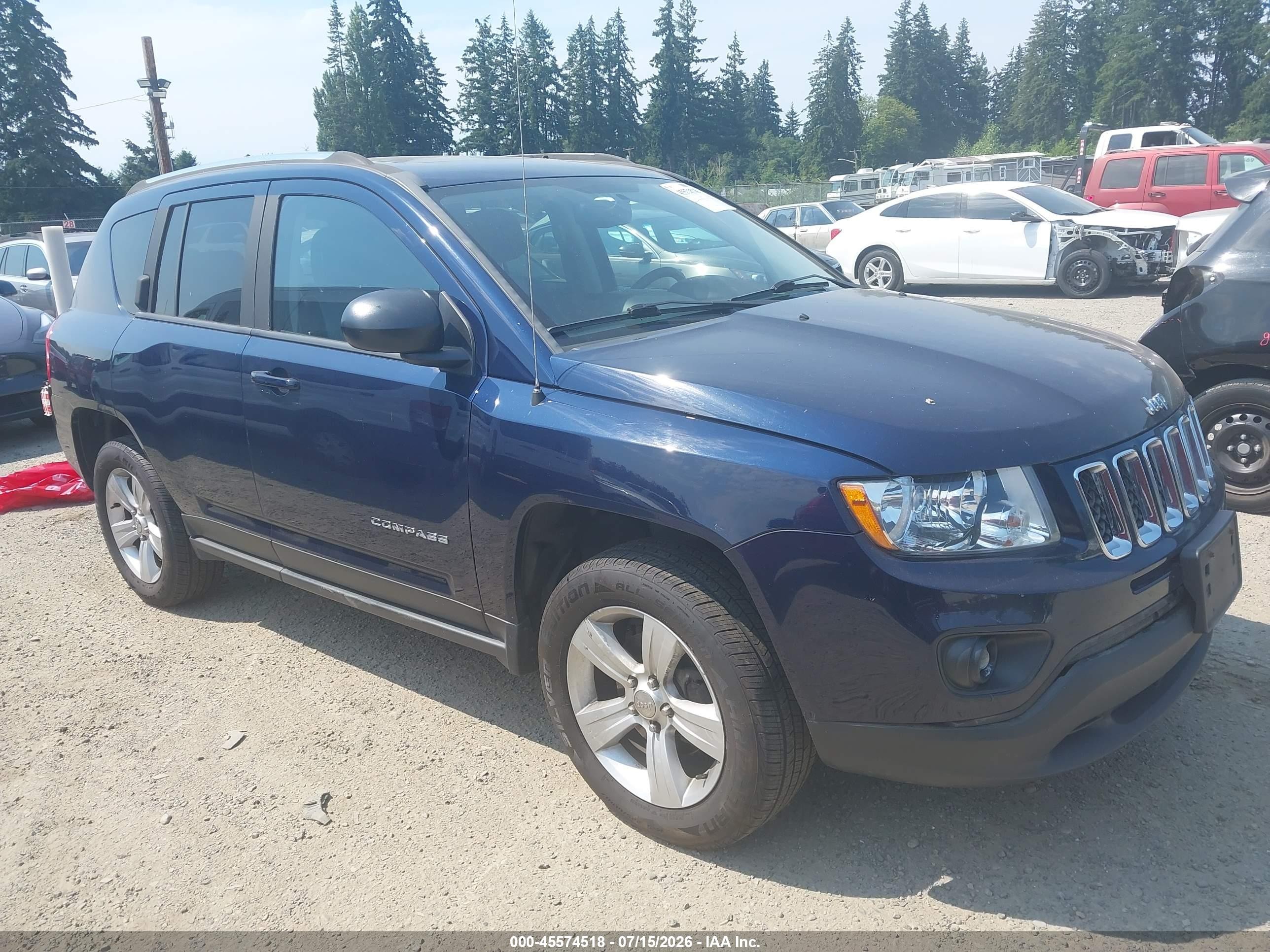 2012 Jeep Compass Latitude, VIN 1C4NJDEBXCD676618 — Normal wear