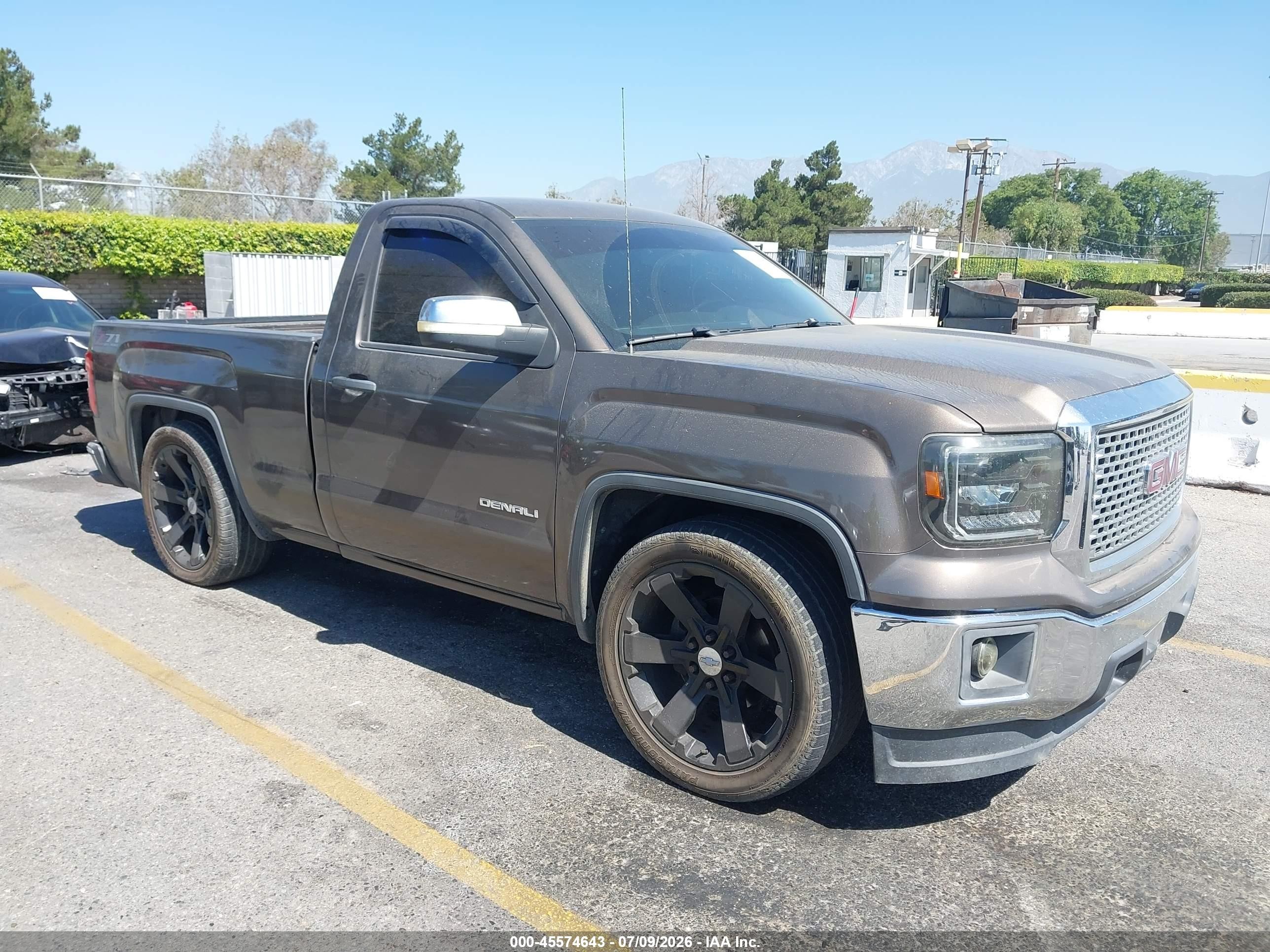 2014 GMC Sierra 1500, VIN 1GTN1TEH2EZ278355 — Front end