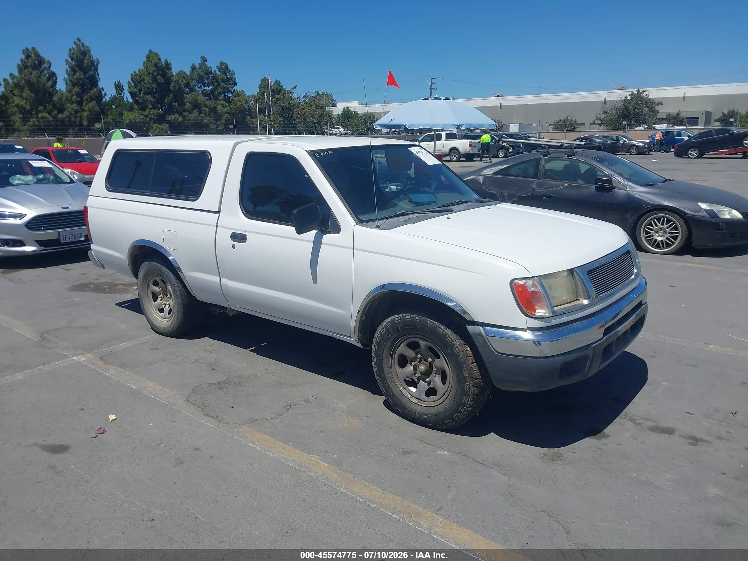 2000 Nissan Frontier XE, VIN 1N6DD21S9YC410028 — Normal wear