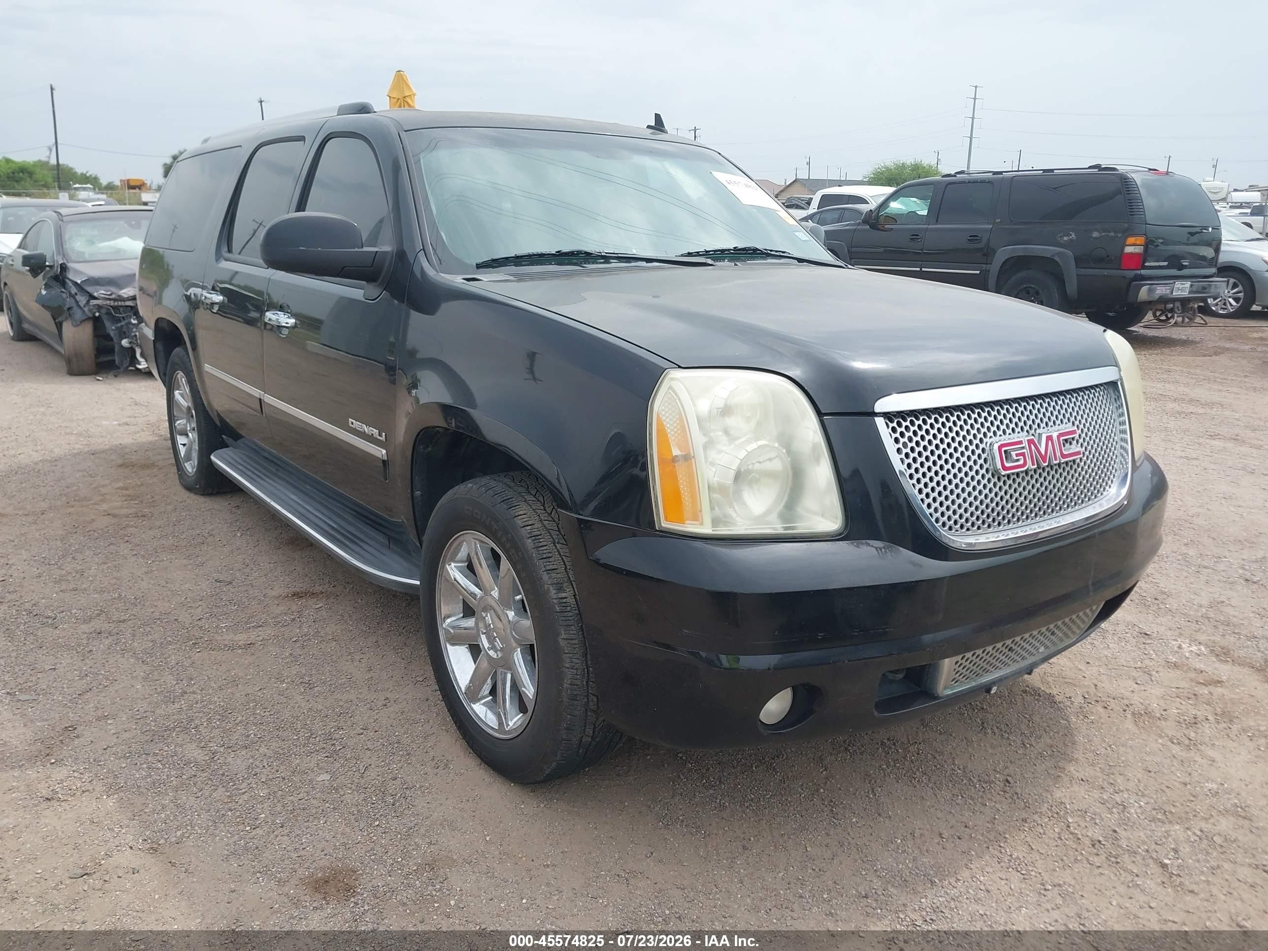 2012 GMC Yukon XL Denali, VIN 1GKS1MEF0CR321860 — Normal wear