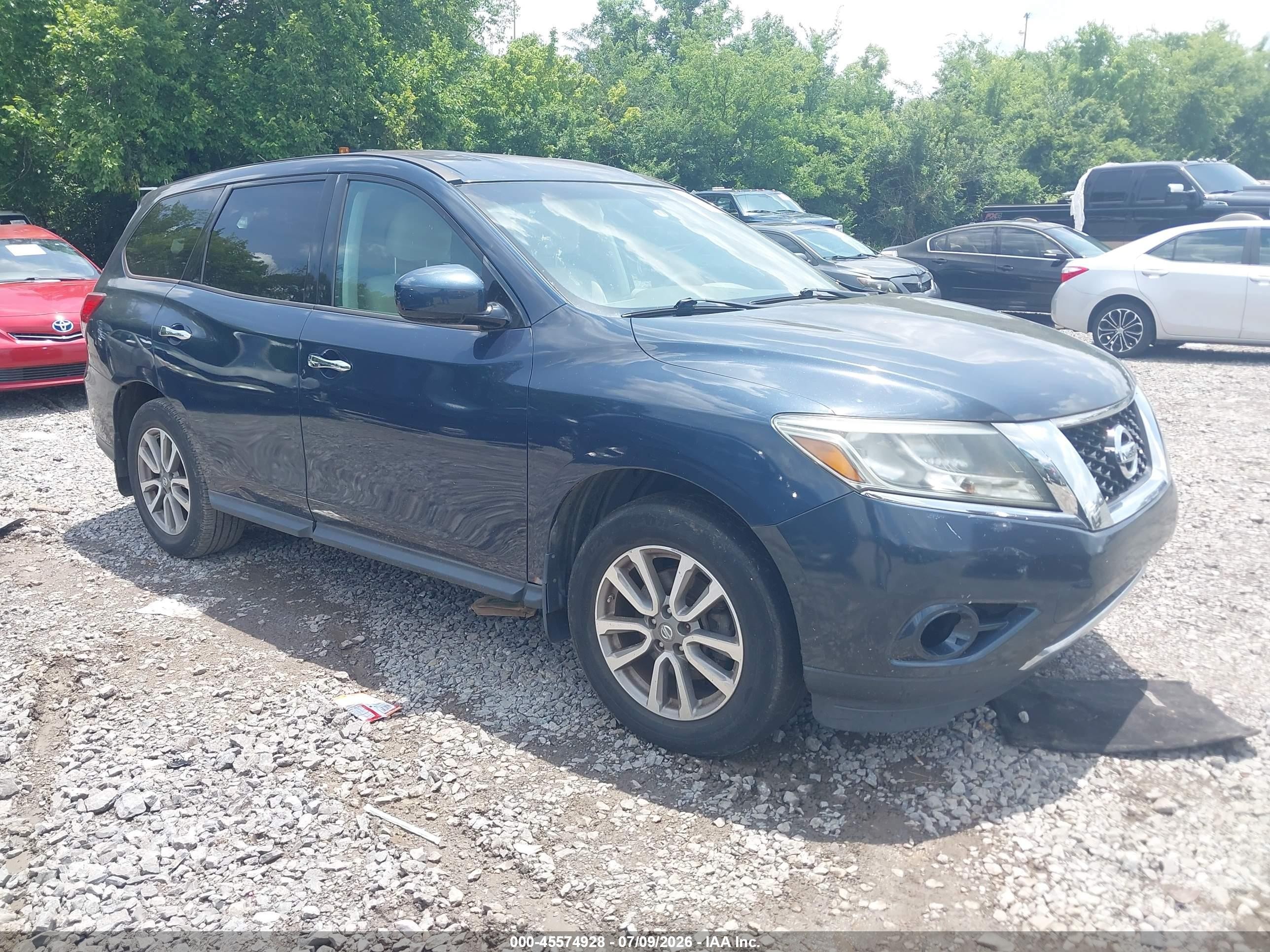 2014 Nissan Pathfinder S, VIN 5N1AR2MN0EC726650 — Normal wear