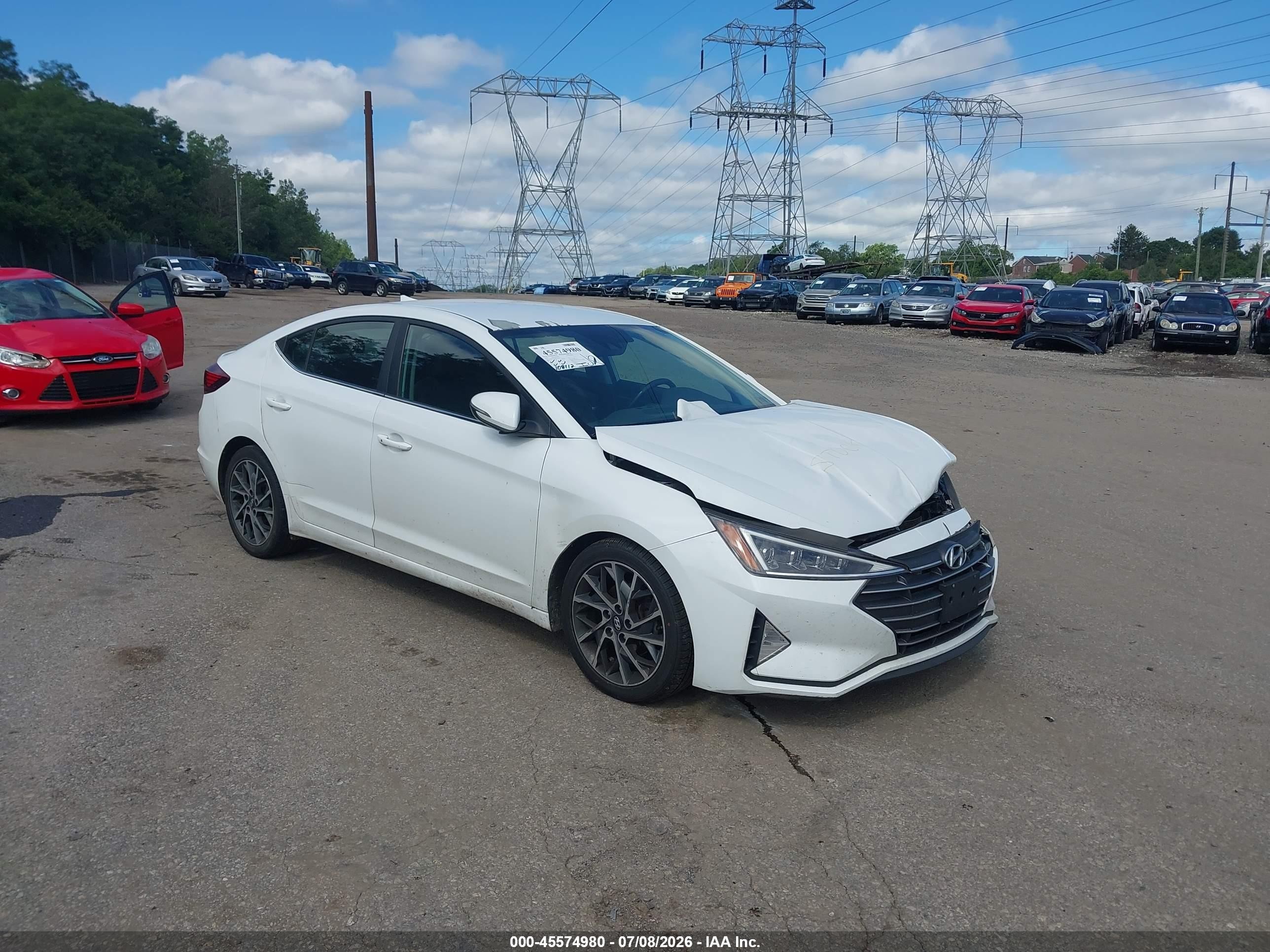 2019 Hyundai Elantra Limited, VIN 5NPD84LF2KH429292 — Front end