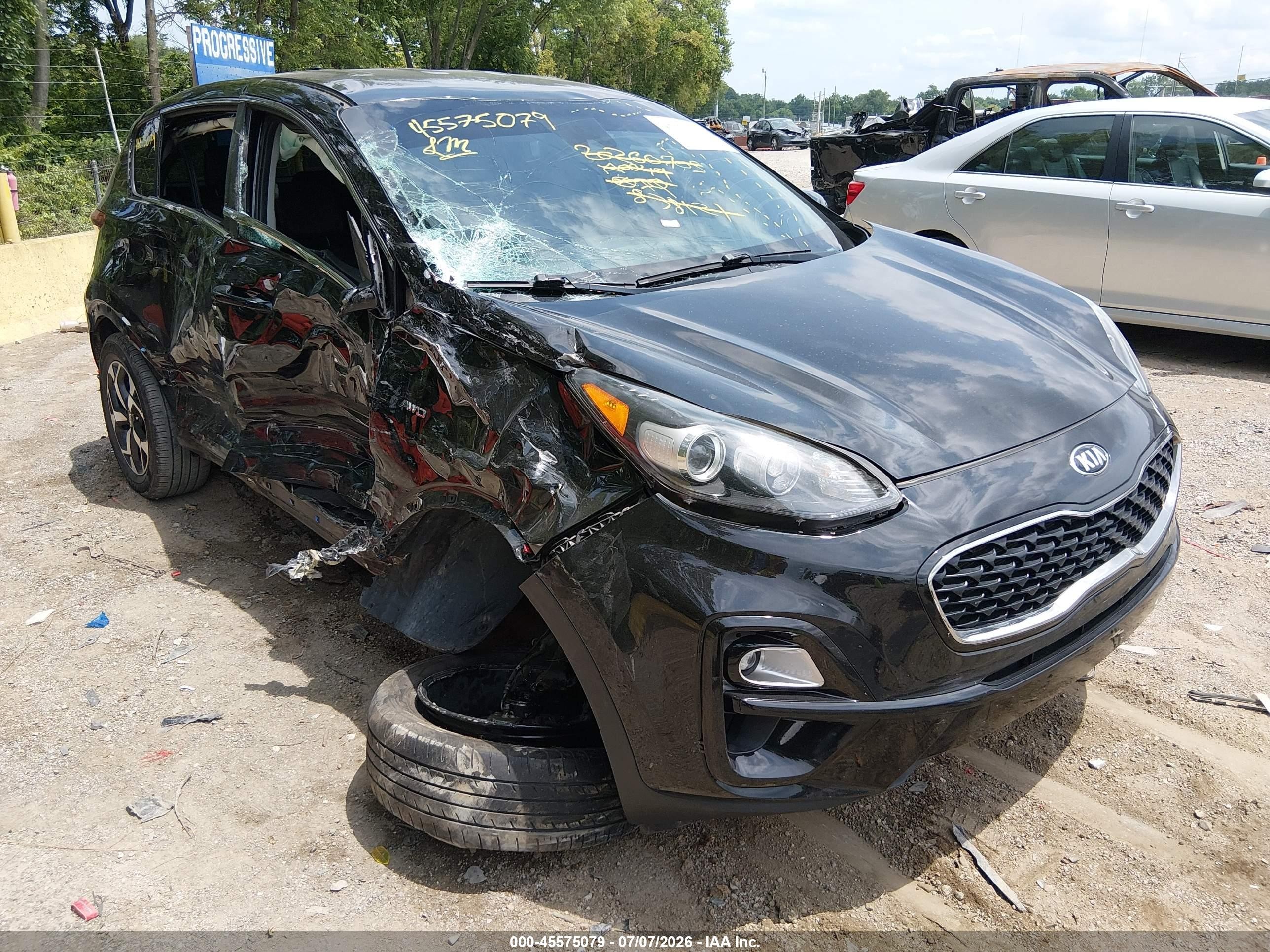 2020 Kia Sportage LX, VIN KNDPMCAC2L7838121 — Бок