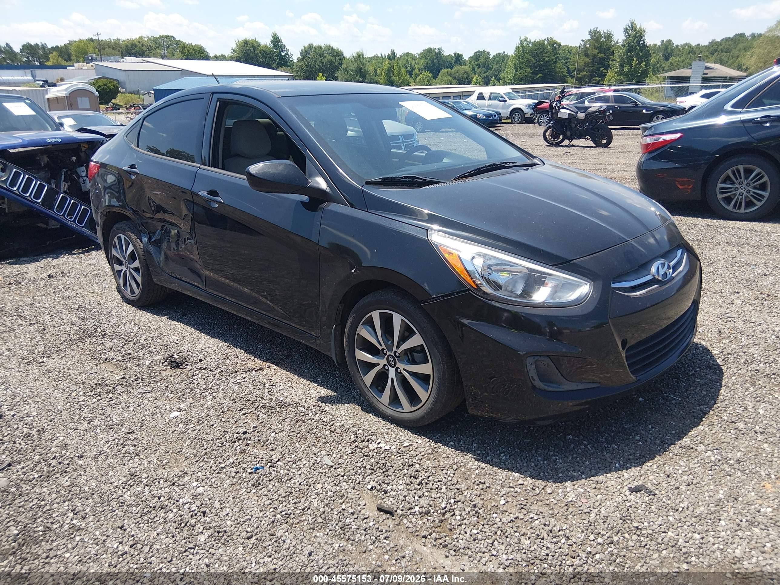 2017 Hyundai Accent SE, VIN KMHCT4AEXHU373746 — Бок