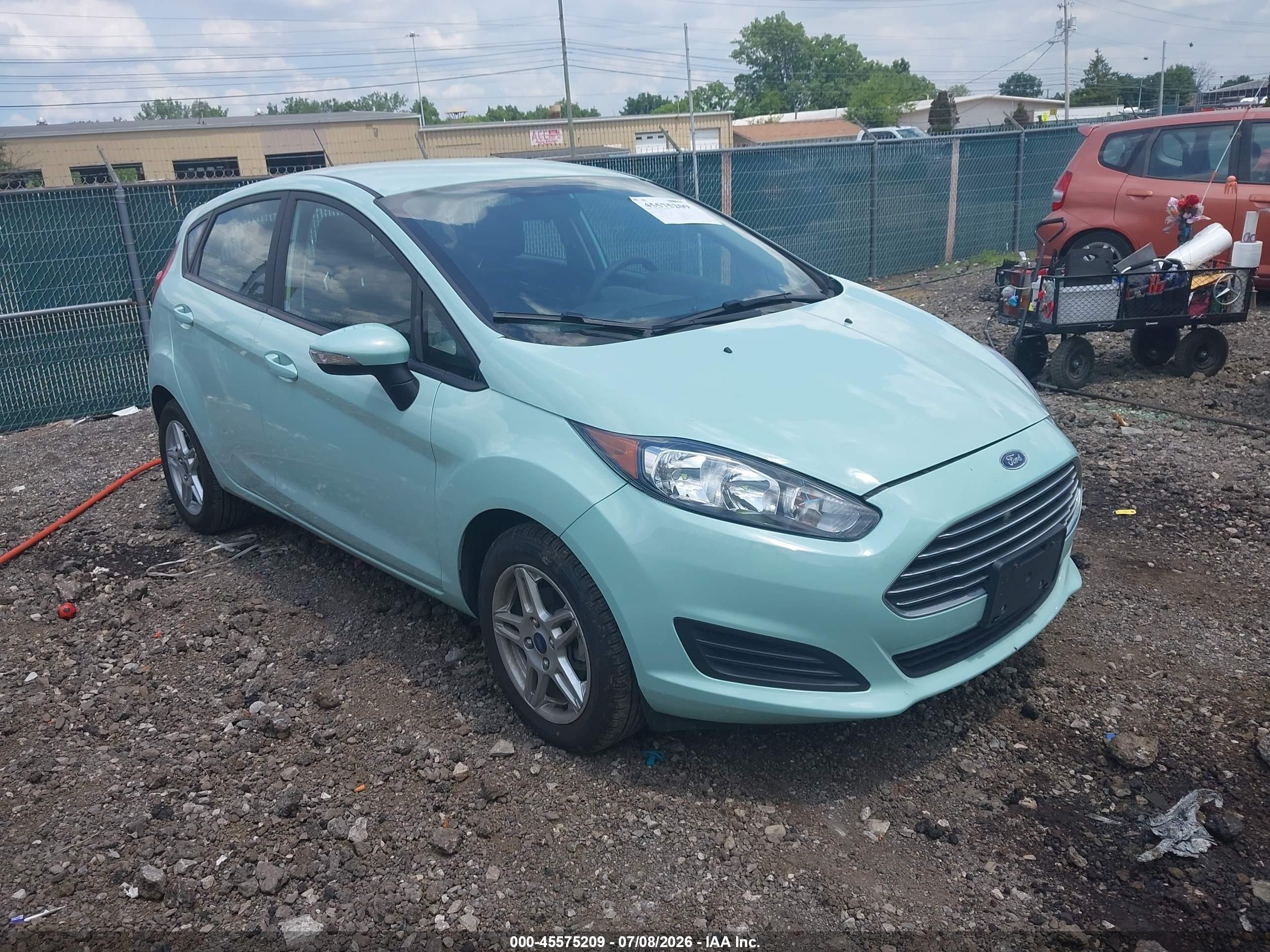 2017 Ford Fiesta SE, VIN 3FADP4EJXHM112714 — Front end