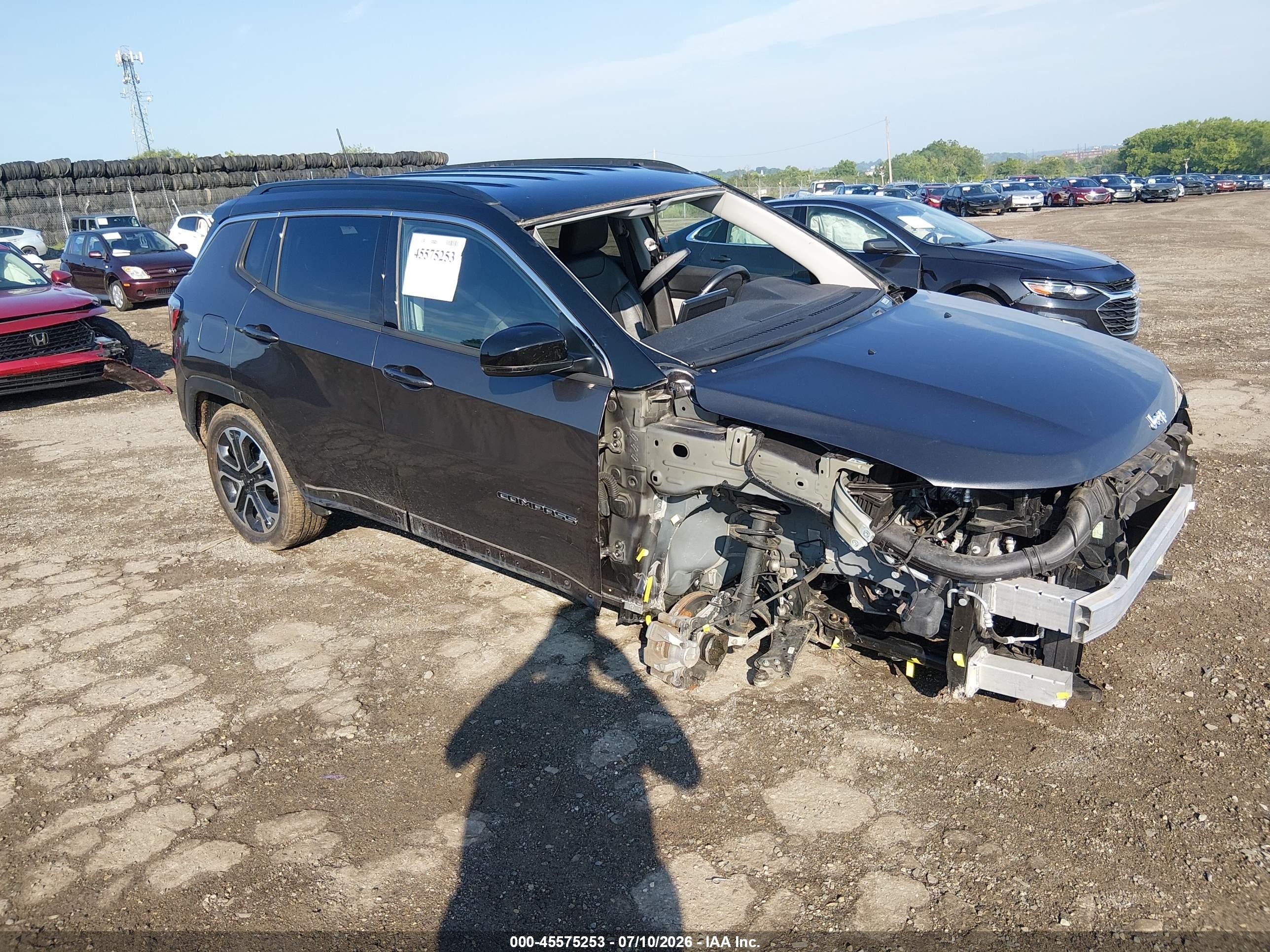 2022 Jeep Compass Limited, VIN 3C4NJDCB3NT162965 — Front end