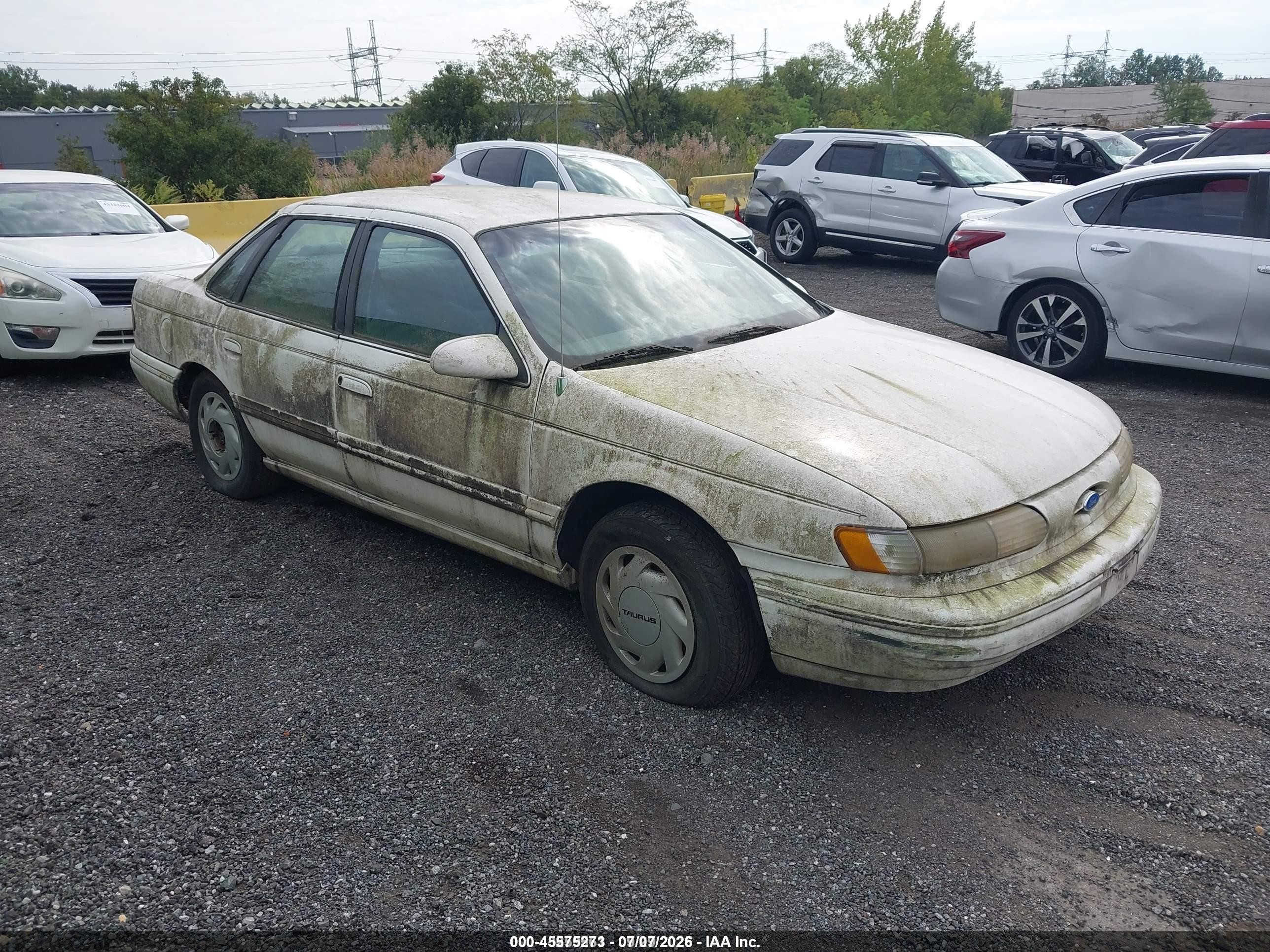 1995 Ford Taurus GL, VIN 1FALP52U2SA267004 — Бок