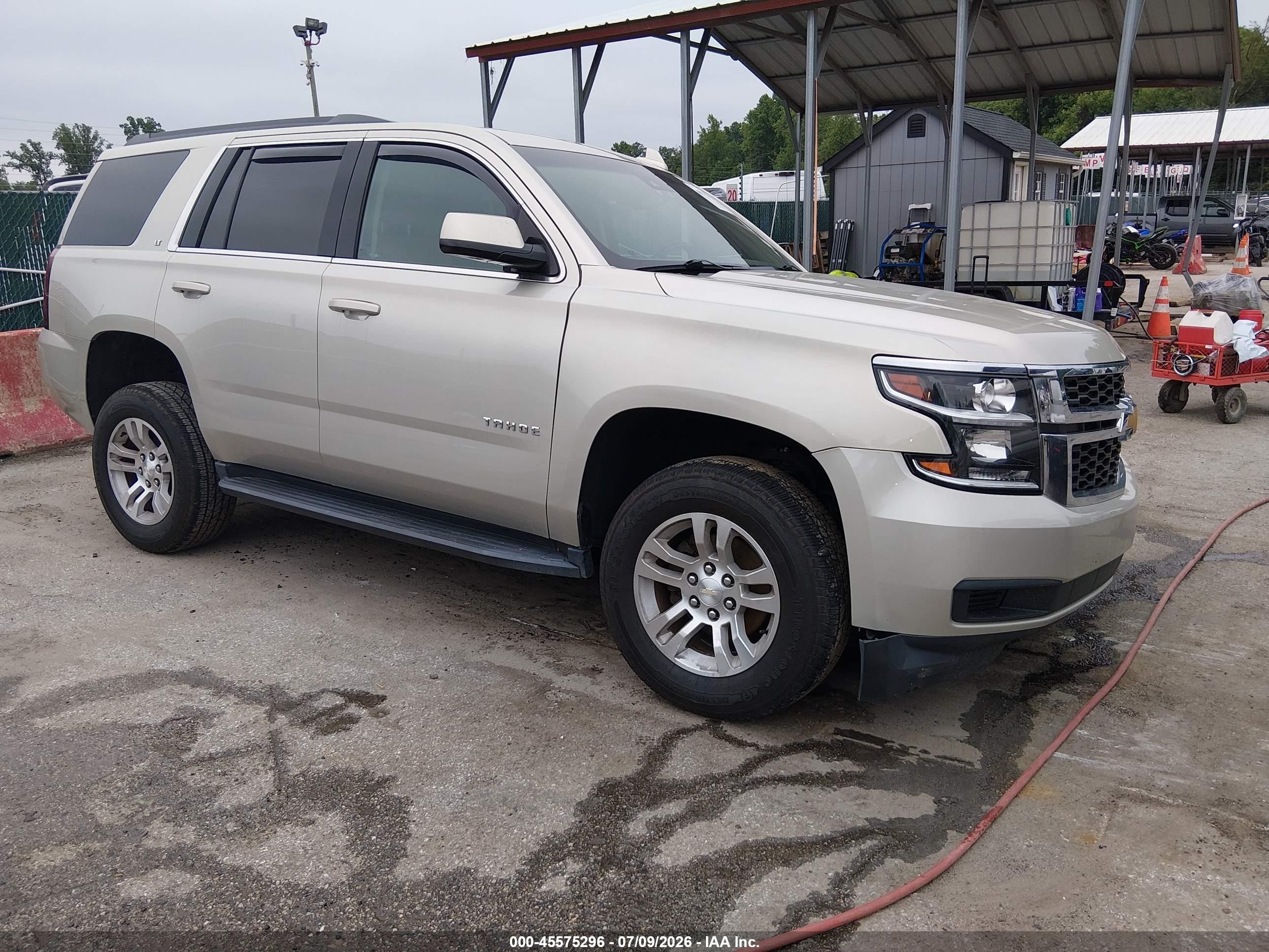 2017 Chevrolet Tahoe LT, VIN 1GNSCBKC6HR273560 — Side
