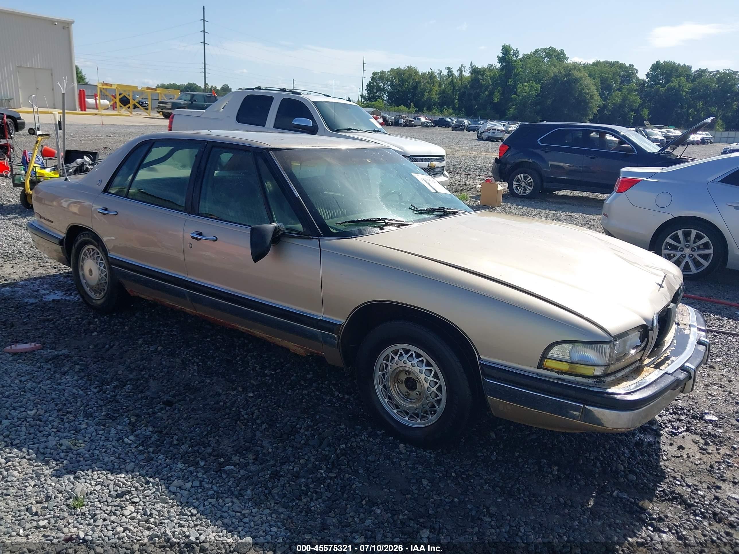 1992 Buick Park Avenue, VIN 1G4CW53L4N1666631 — Normal wear