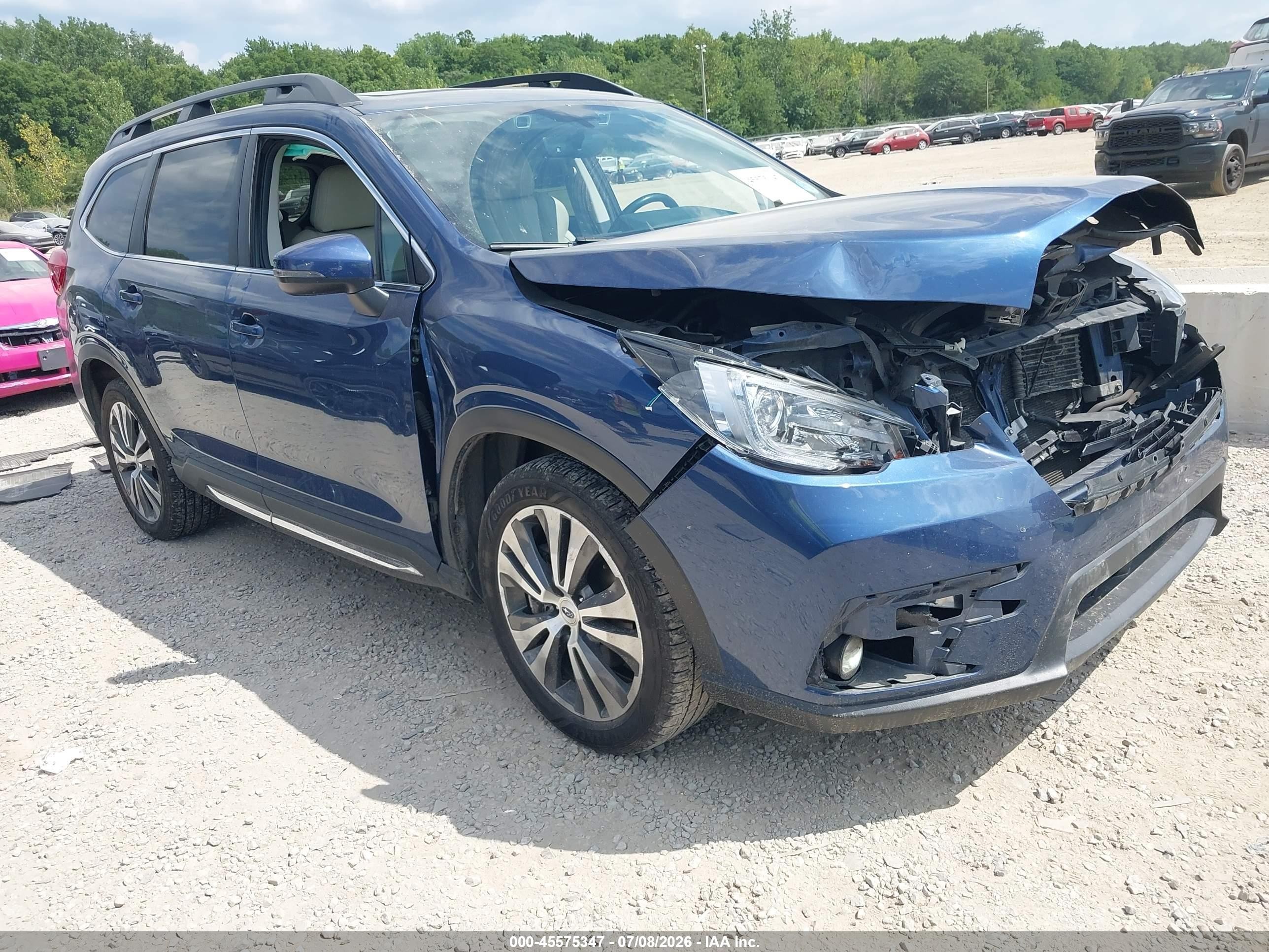 2019 Subaru Ascent Limited, VIN 4S4WMAPD6K3412322 — Front end