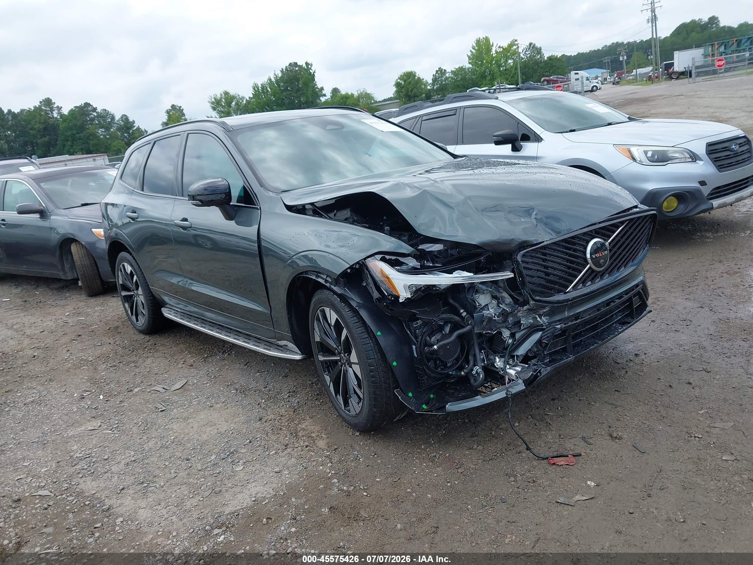 2026 Volvo XC60 Ultra, VIN YV4H60RM7T1474563 — Front end