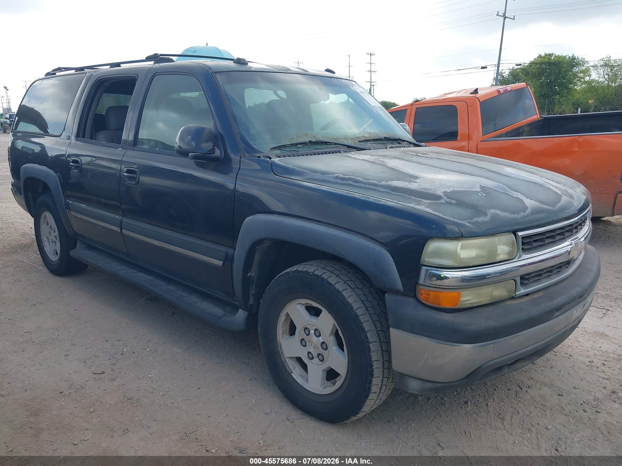 2004 Chevrolet Suburban LT, VIN 1GNEC16Z24J261078 — Normal wear