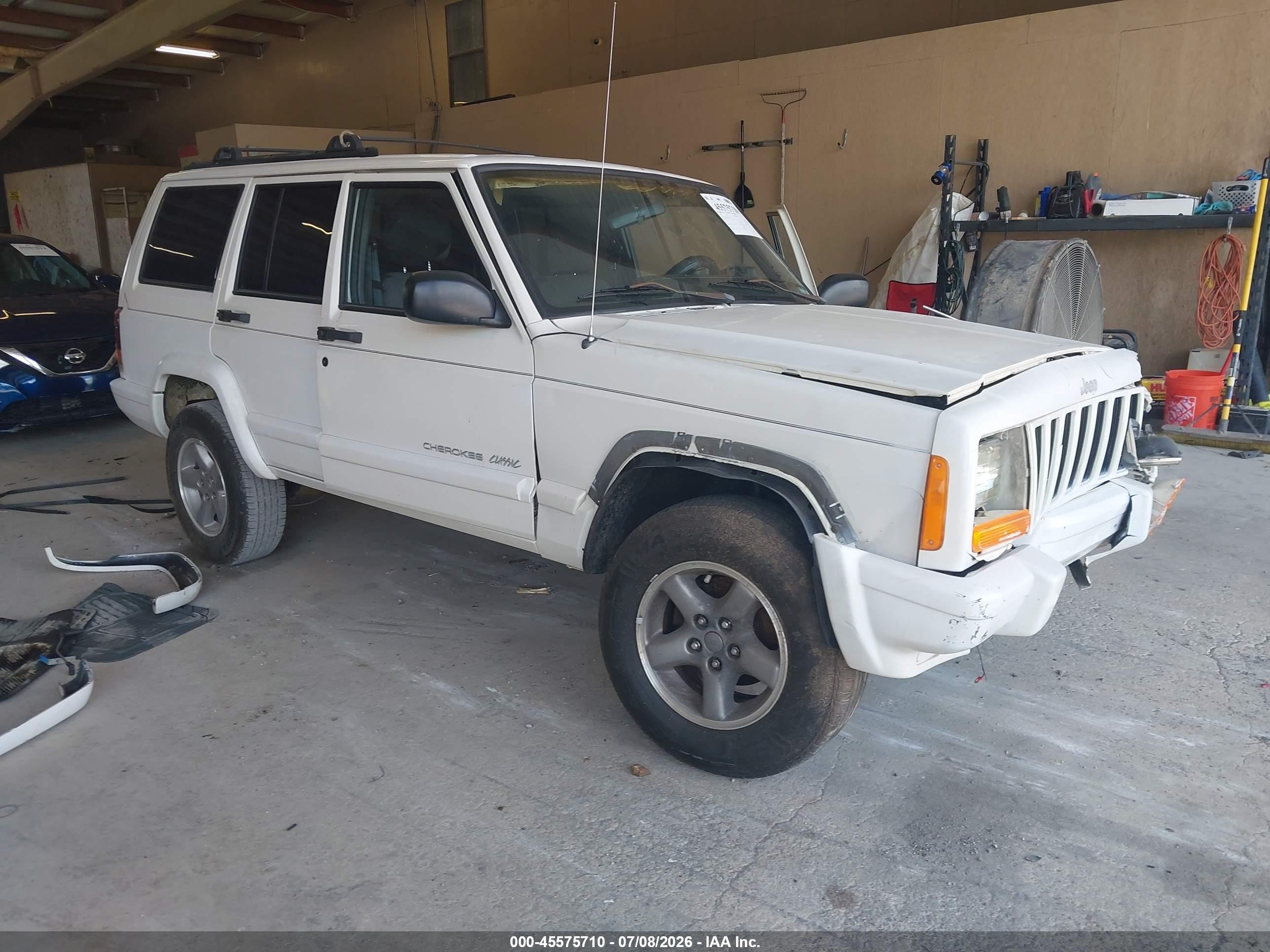 1999 Jeep Cherokee Sport, VIN 1J4FT68S9XL605731 — Front end