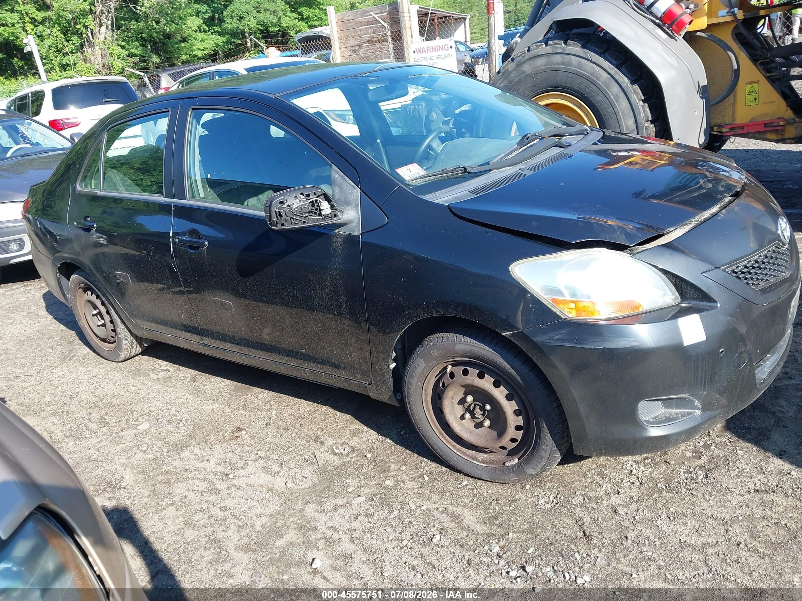 2009 Toyota Yaris, VIN JTDBT903591324437 — Normal wear