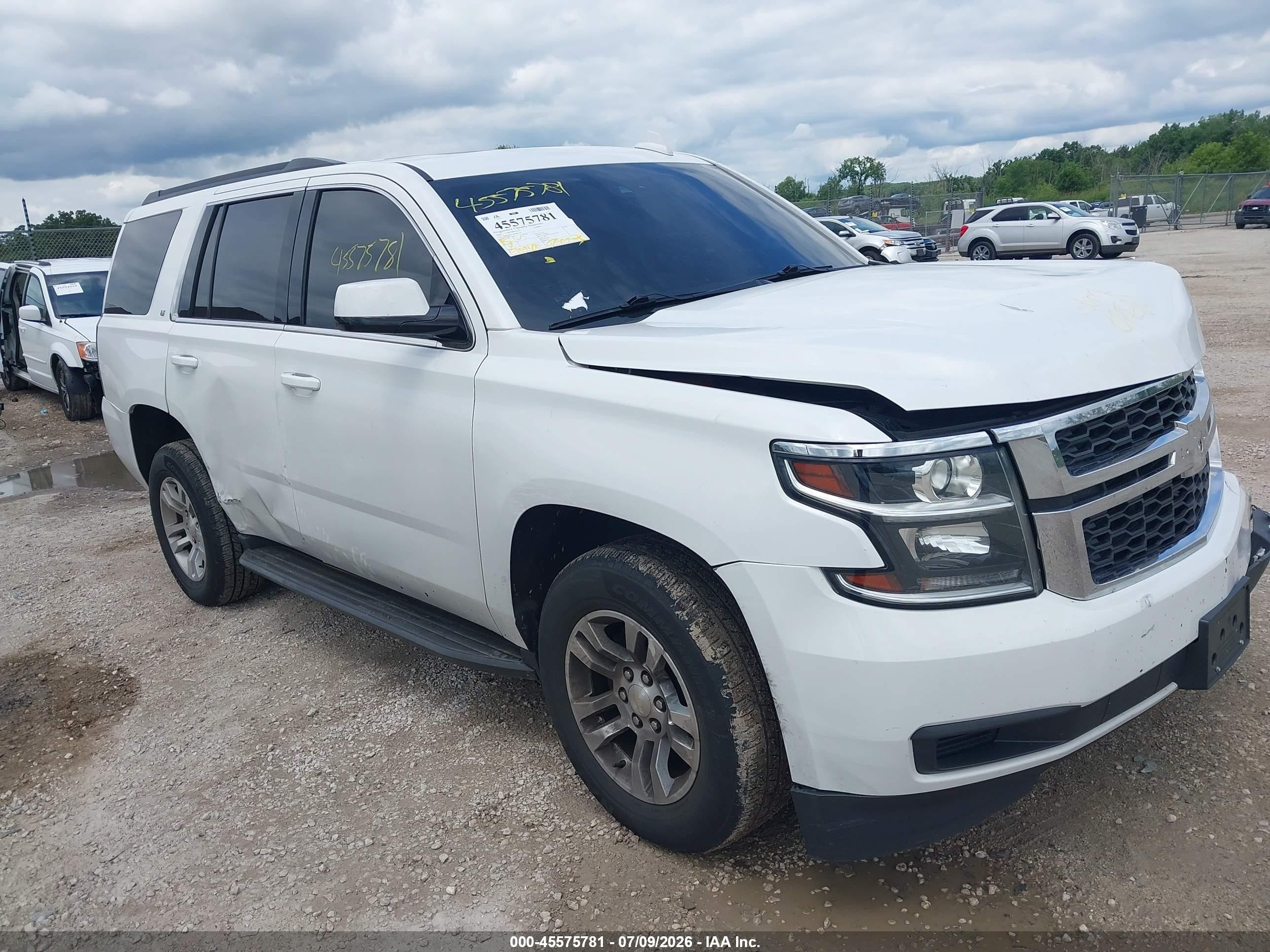 2020 Chevrolet Tahoe LT, VIN 1GNSKBKC2LR296538 — Front end