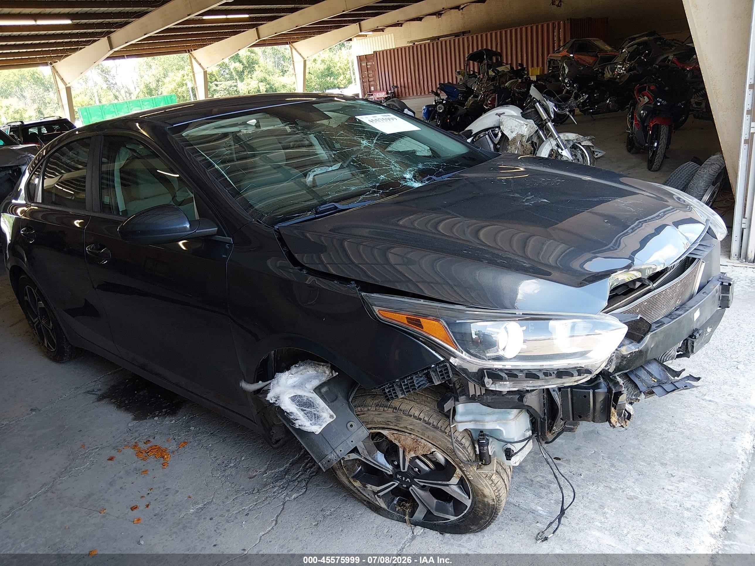 2019 Kia Forte LXS, VIN 3KPF24AD5KE065305 — Front end