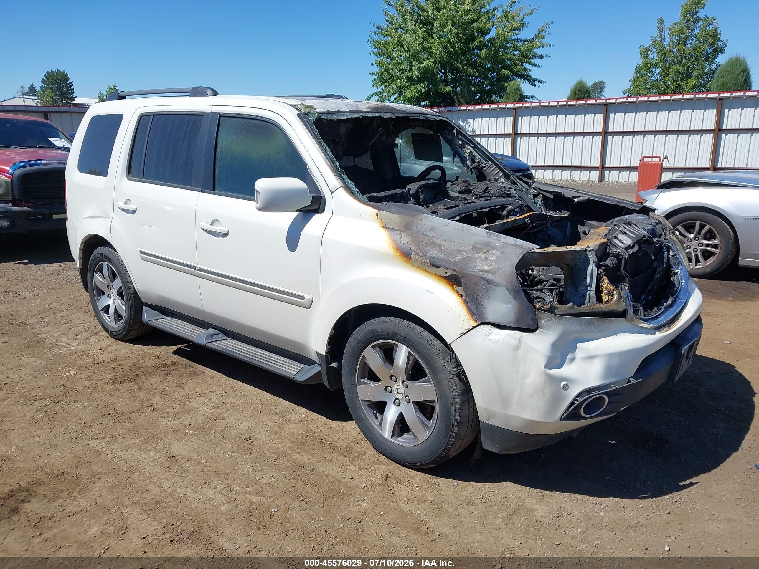 2014 Honda Pilot Touring, VIN 5FNYF4H99EB044616 — Interior fire