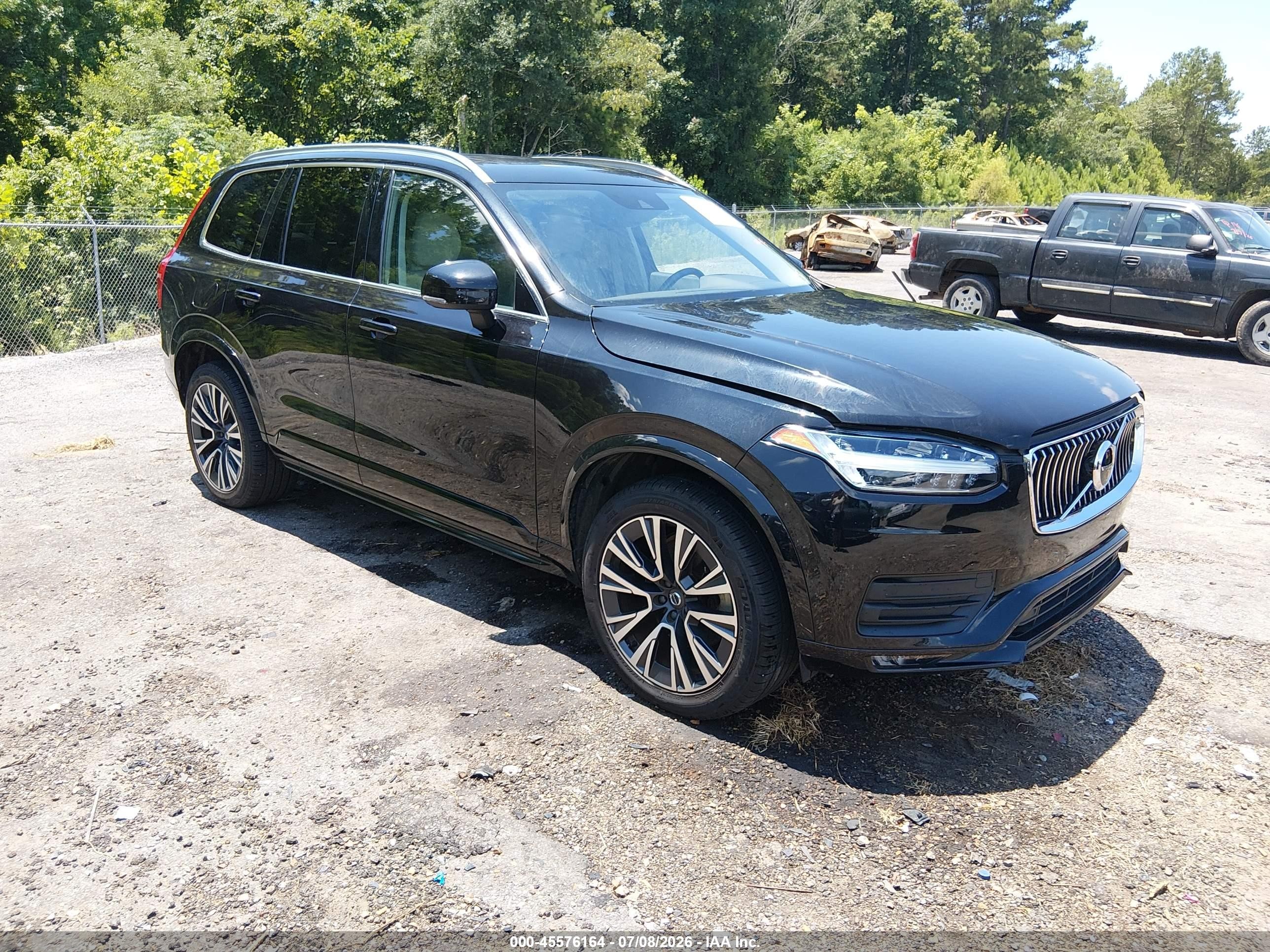 2020 Volvo XC90 Momentum, VIN YV4102CK1L1544449 — Fresh water flood