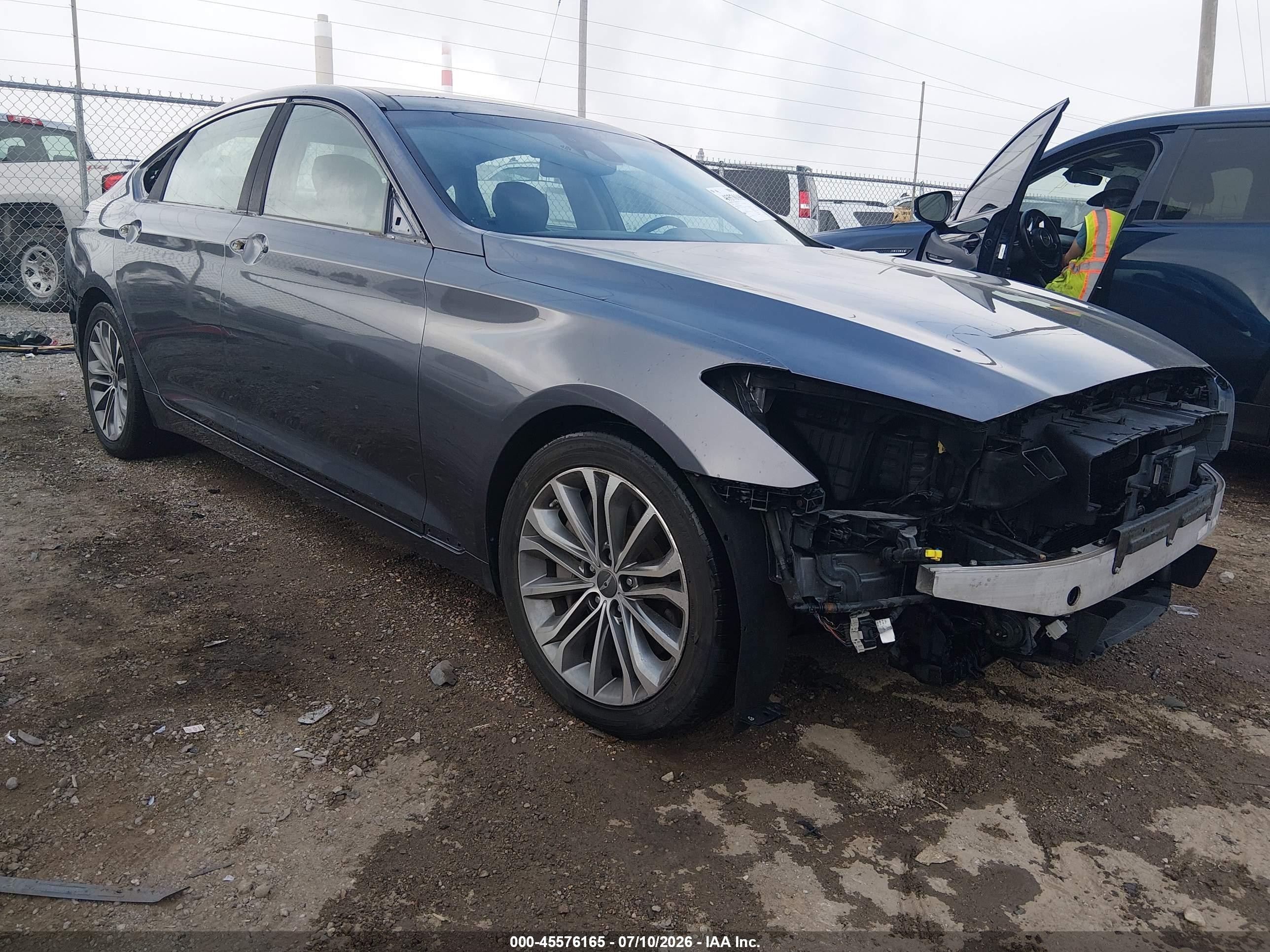 2015 Hyundai Genesis 3.8L, VIN KMHGN4JE7FU086227 — Перед
