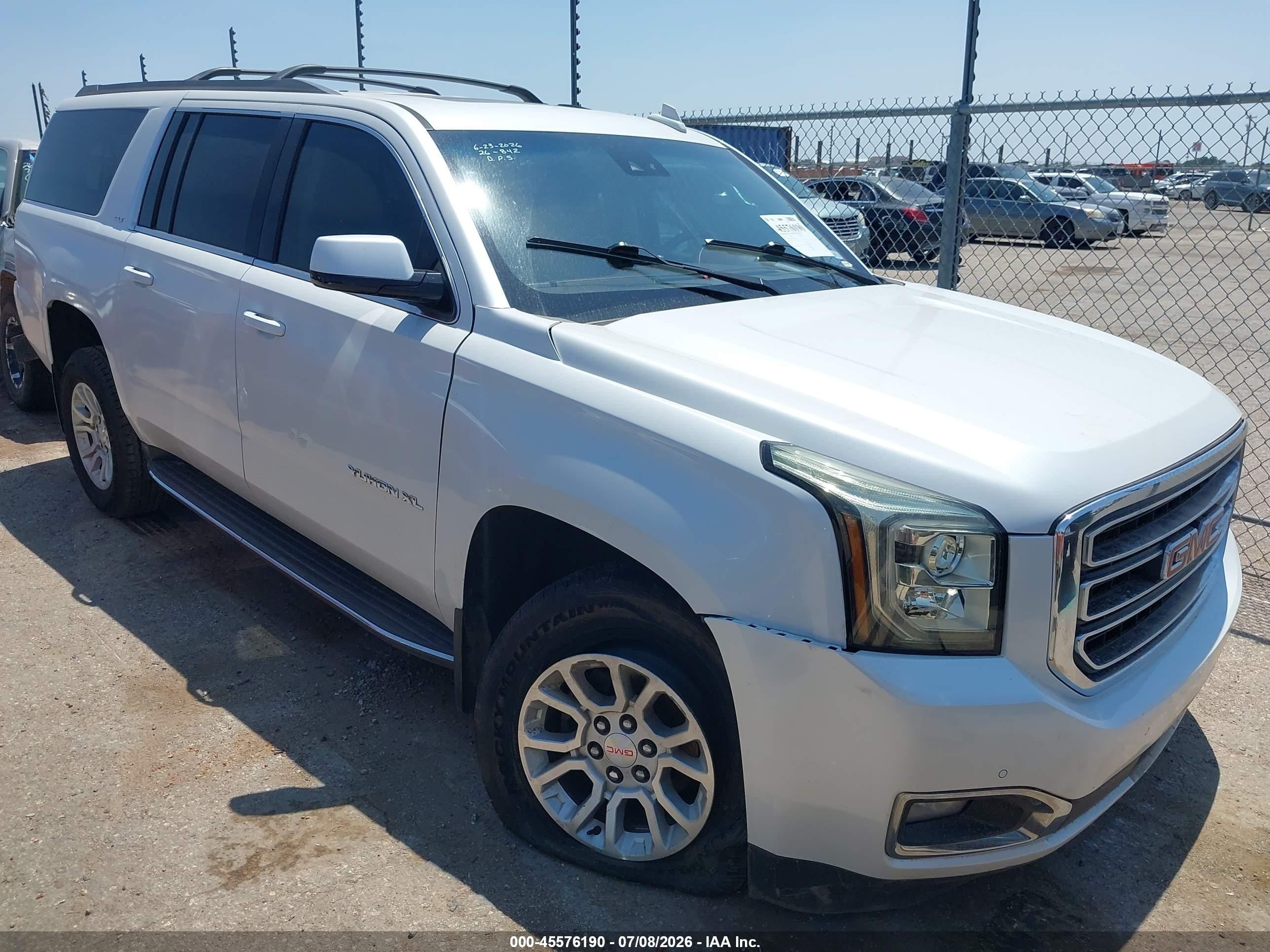 2016 GMC Yukon XL SLT, VIN 1GKS2GKC5GR158685 — Side