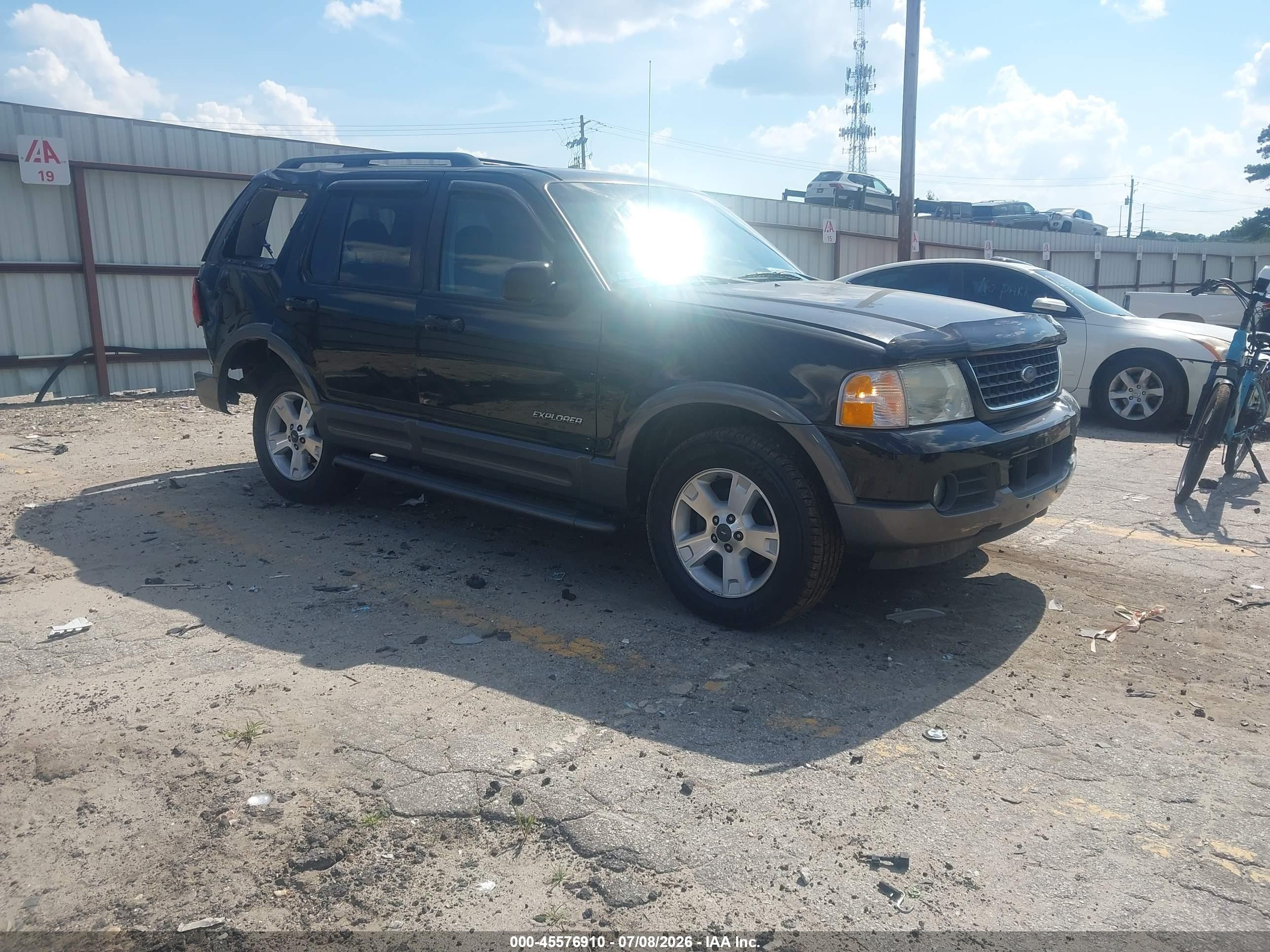 2002 Ford Explorer XLT, VIN 1FMZU63K02UD62669 — Rear end